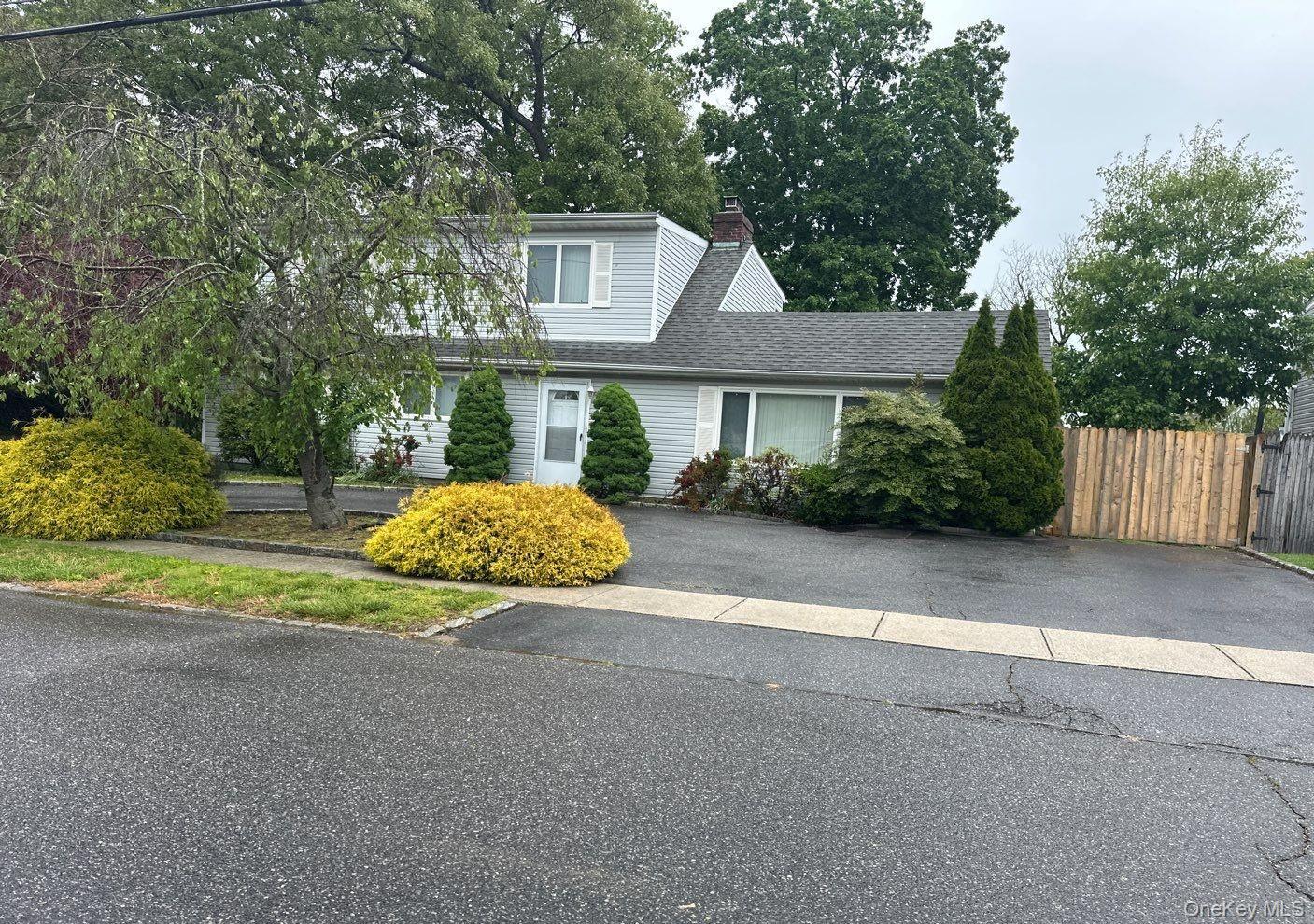 Single Family William Street  Suffolk County, NY 11726, MLS-1003454-3