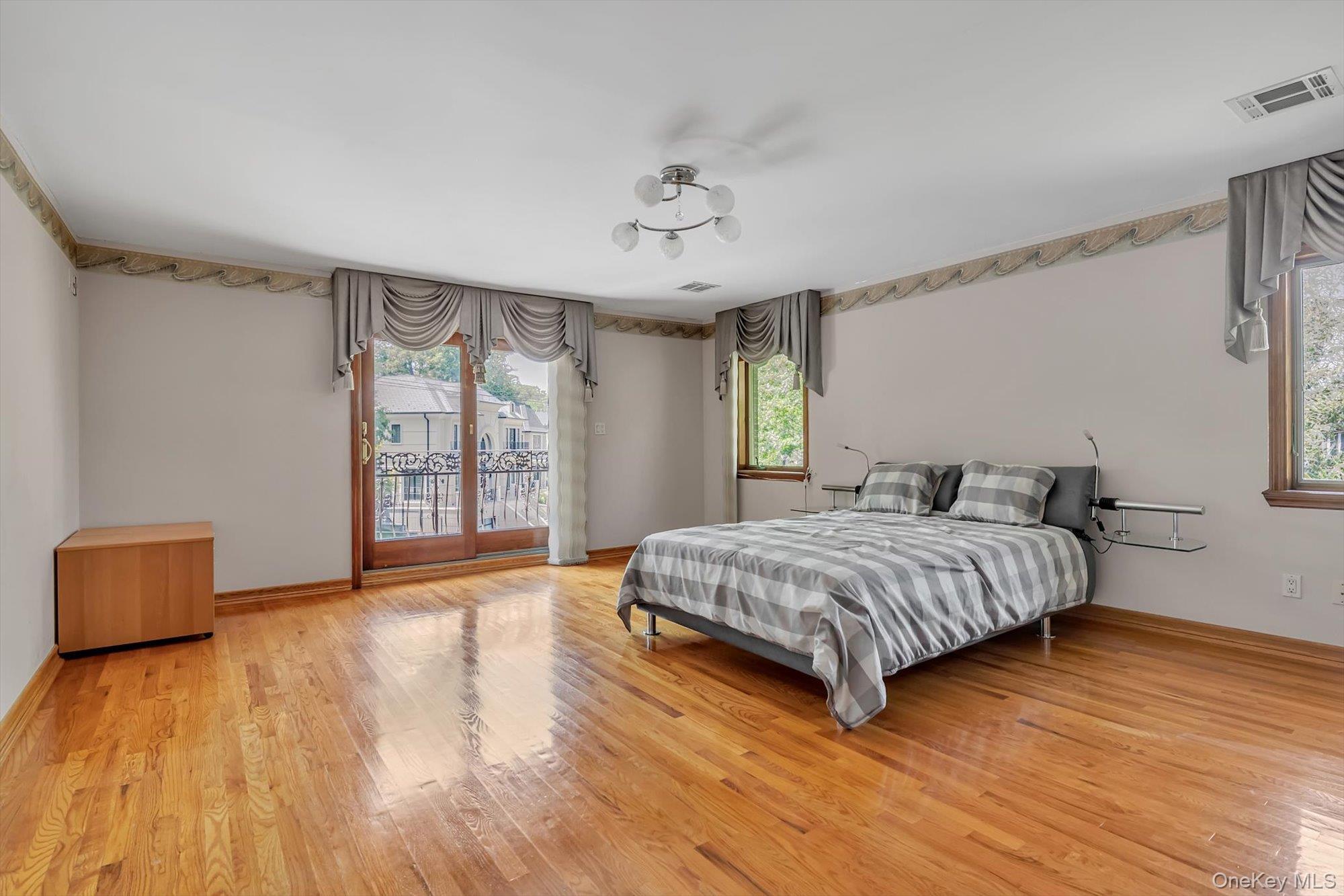 Single Family Aberdeen Road Queens, NY 11432, MLS-1003462-17