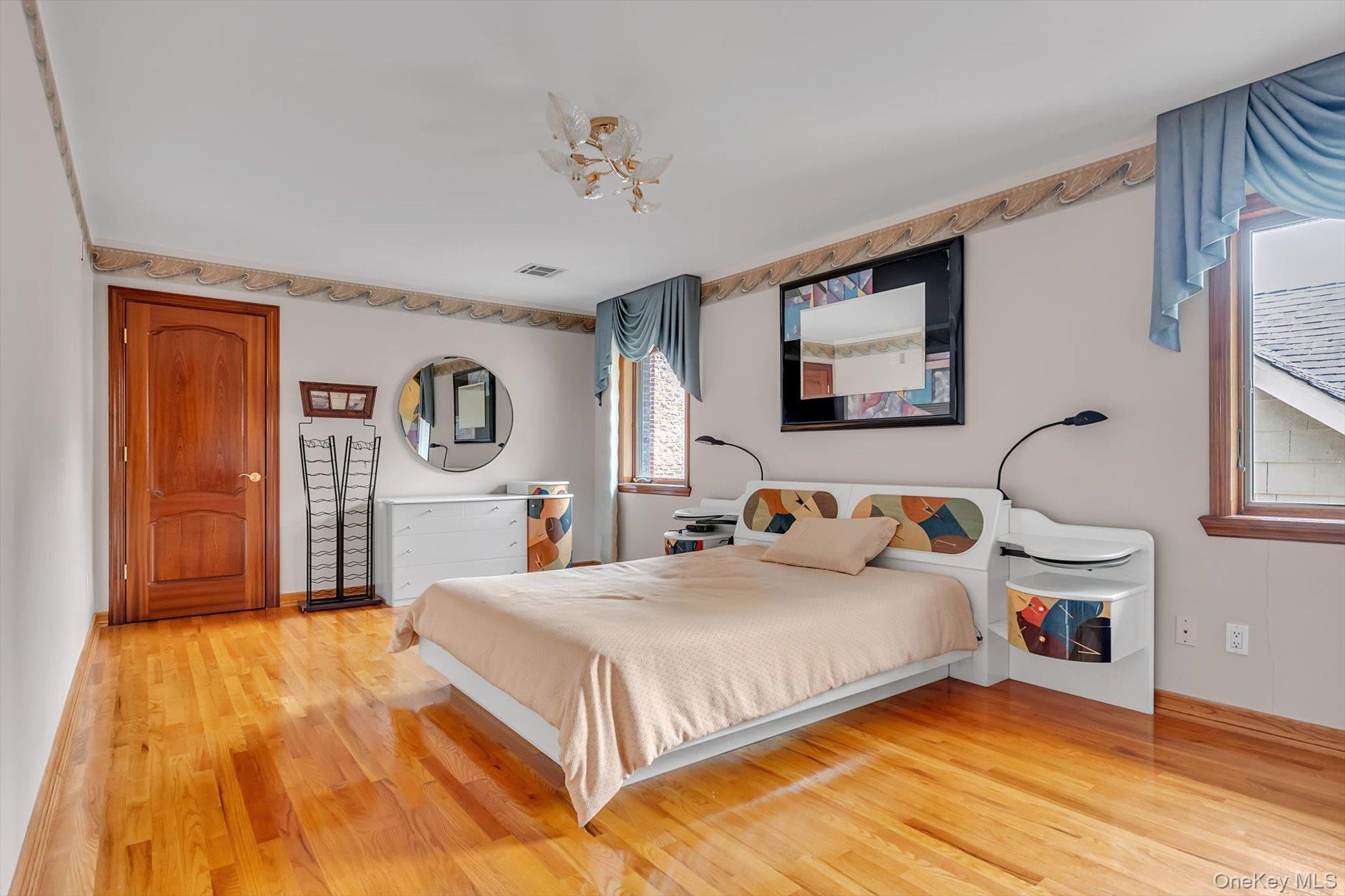 Single Family Aberdeen Road Queens, NY 11432, MLS-1003462-18