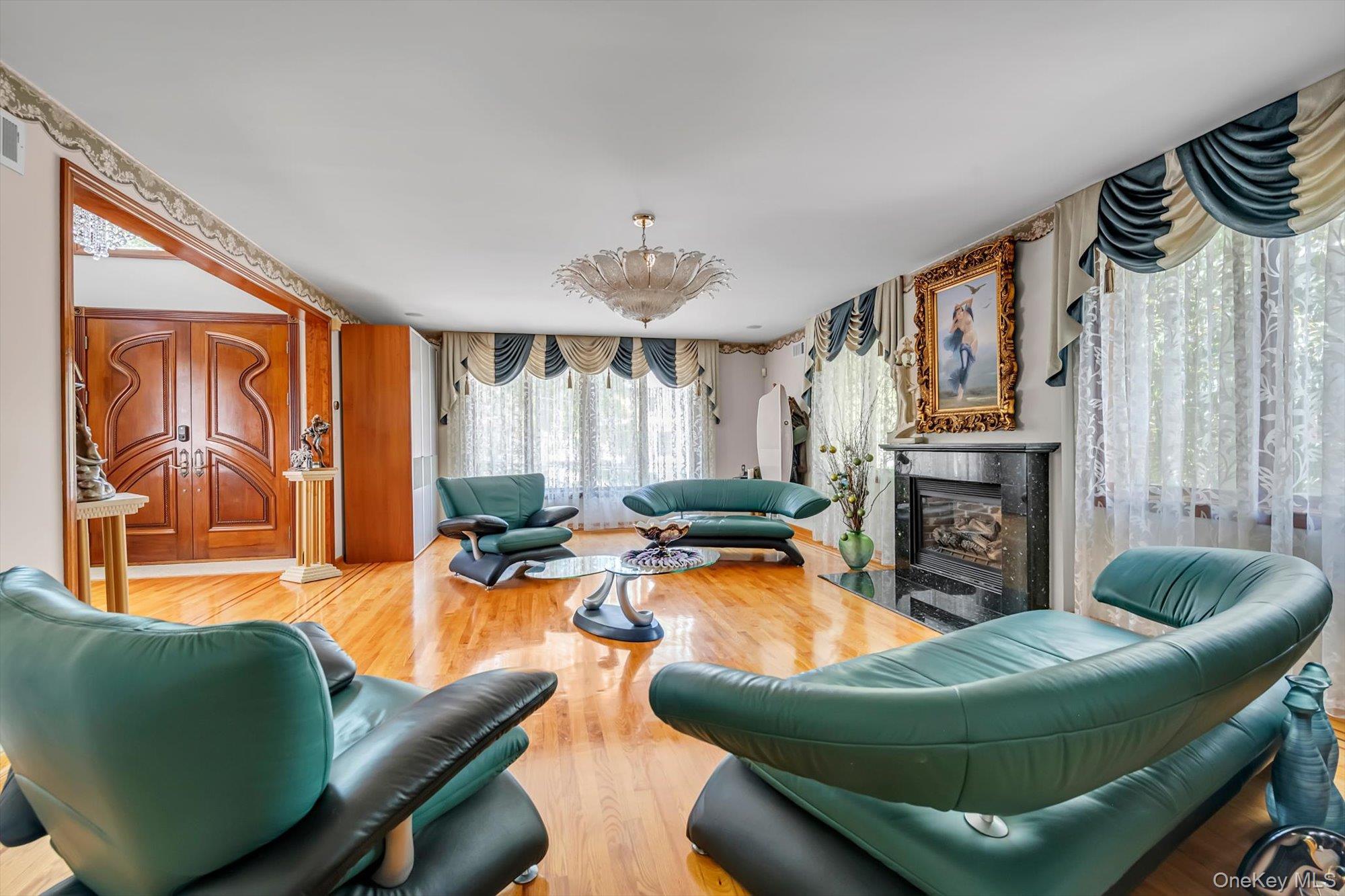 Single Family Aberdeen Road Queens, NY 11432, MLS-1003462-4