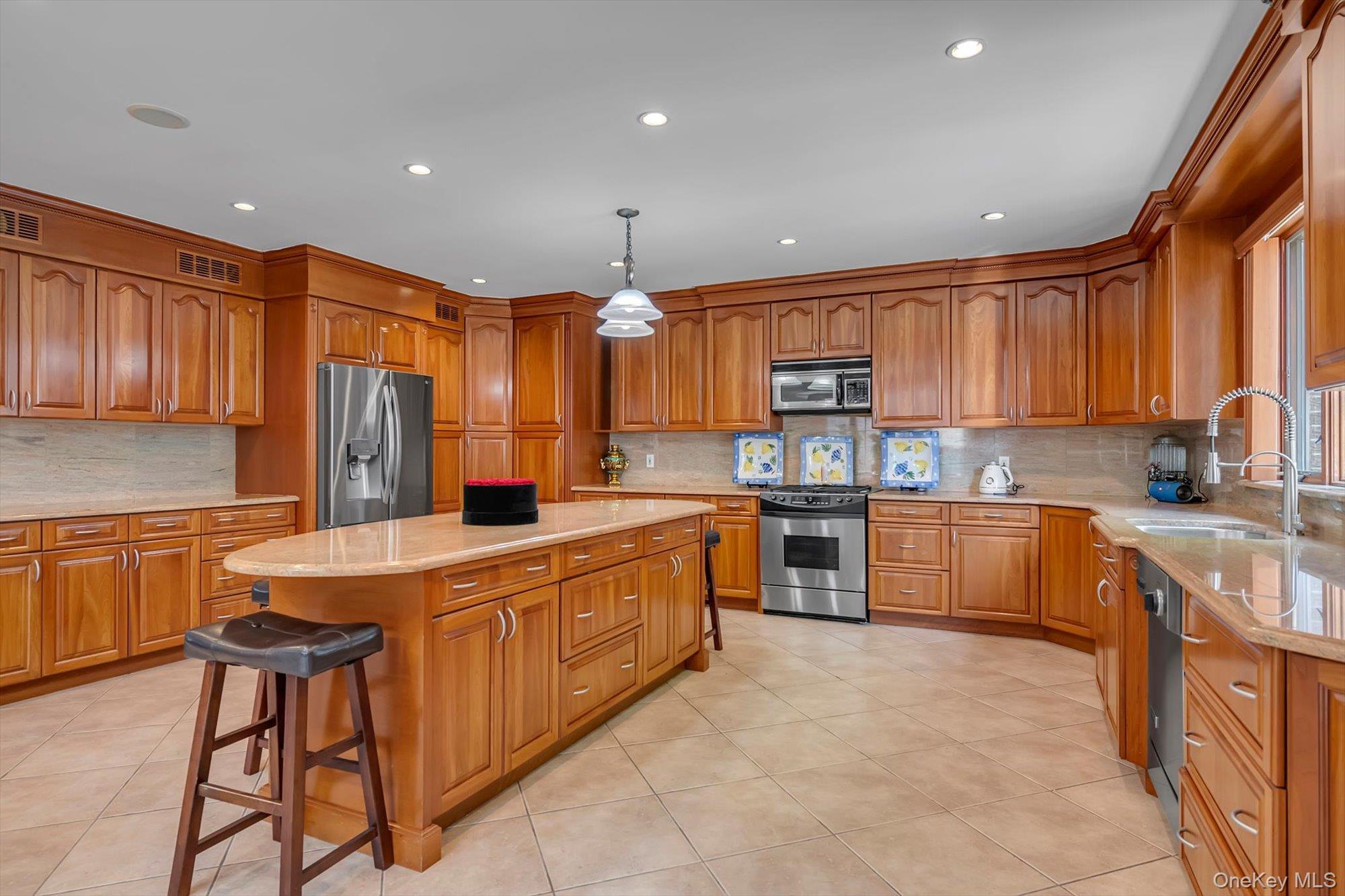 Single Family Aberdeen Road Queens, NY 11432, MLS-1003462-9