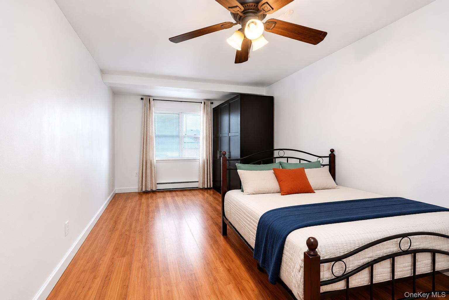 Single Family Seymour Bronx, NY 10469, MLS-1003475-12
