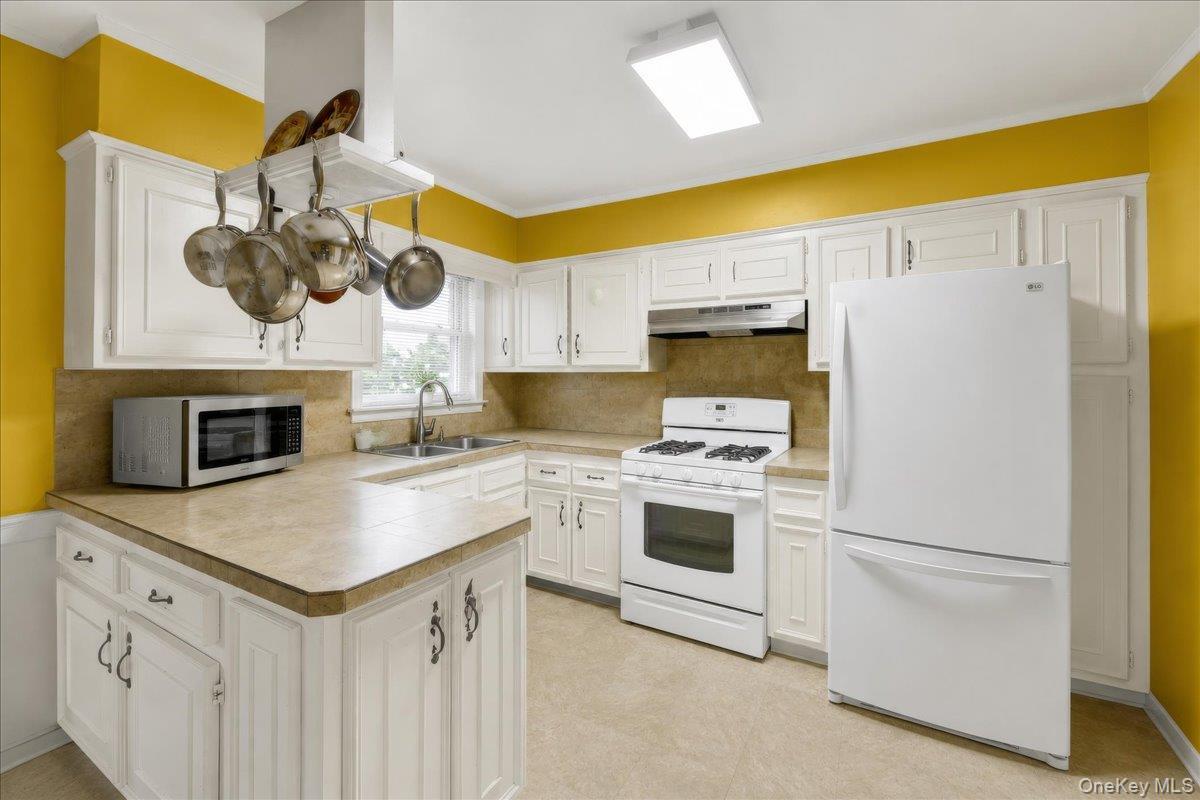 Single Family Seymour Bronx, NY 10469, MLS-1003475-6