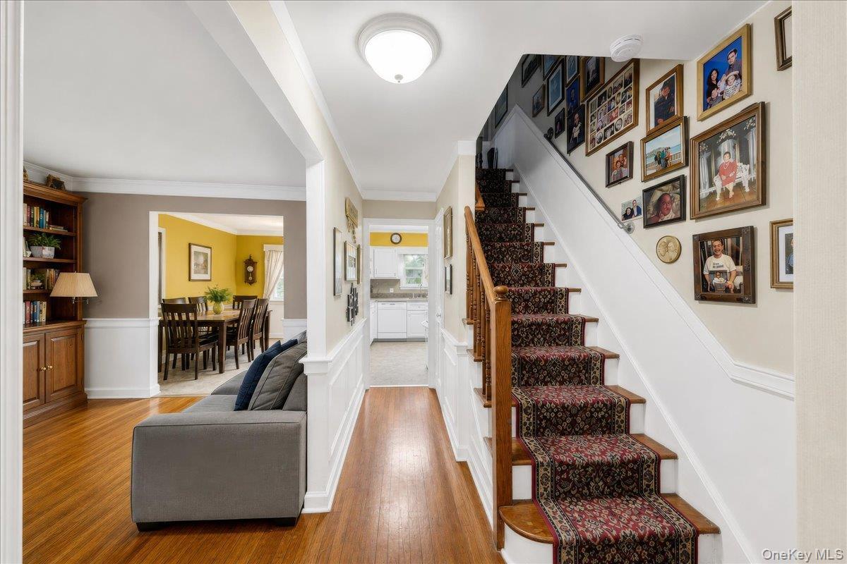 Single Family Seymour Bronx, NY 10469, MLS-1003475-7