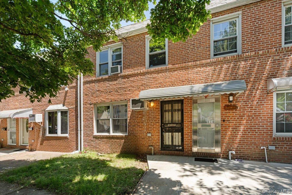 Single Family 251st  Queens, NY 11426, MLS-1003542-22