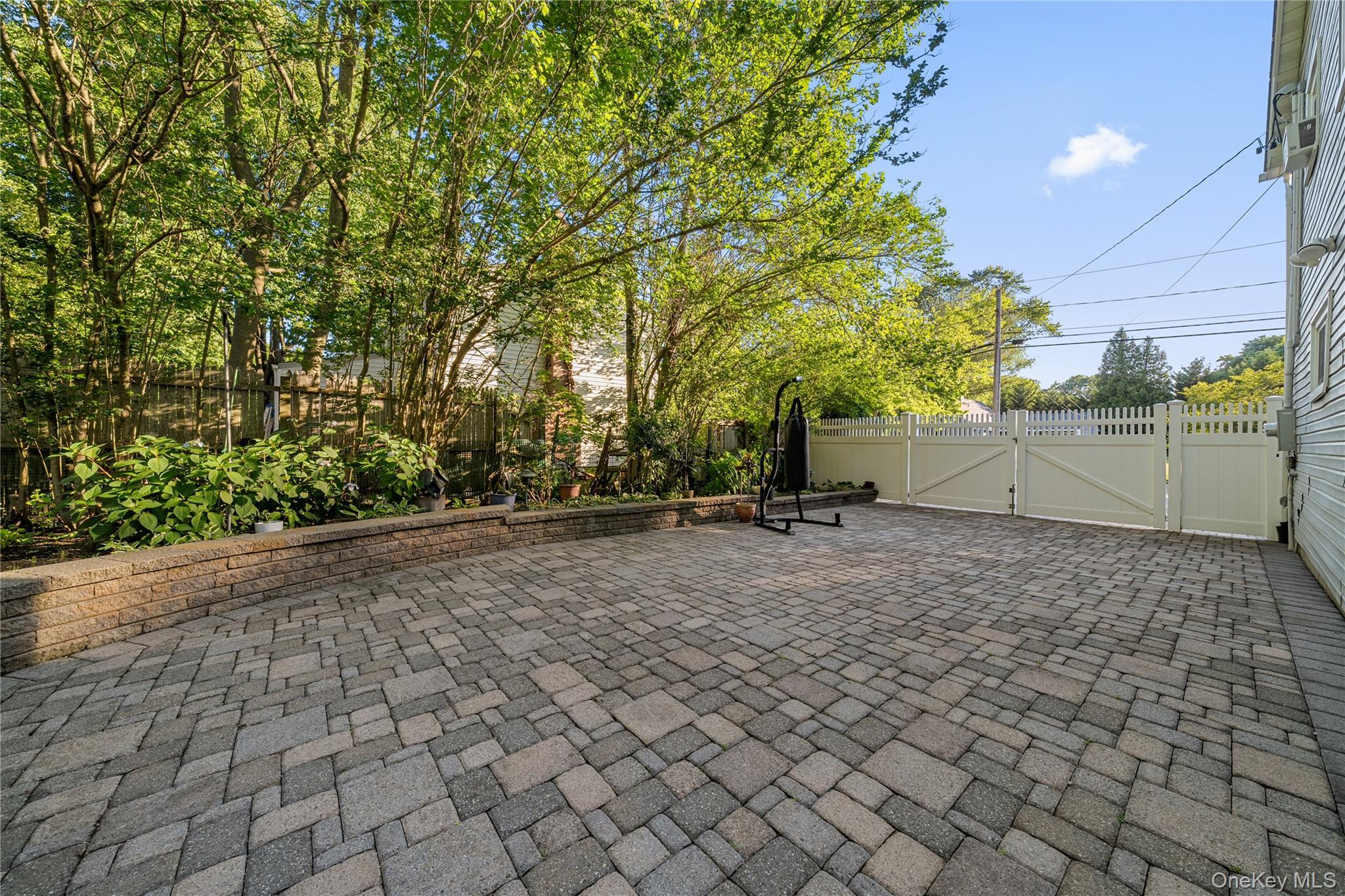 Single Family Jarvin Road  Suffolk County, NY 11776, MLS-1003555-34