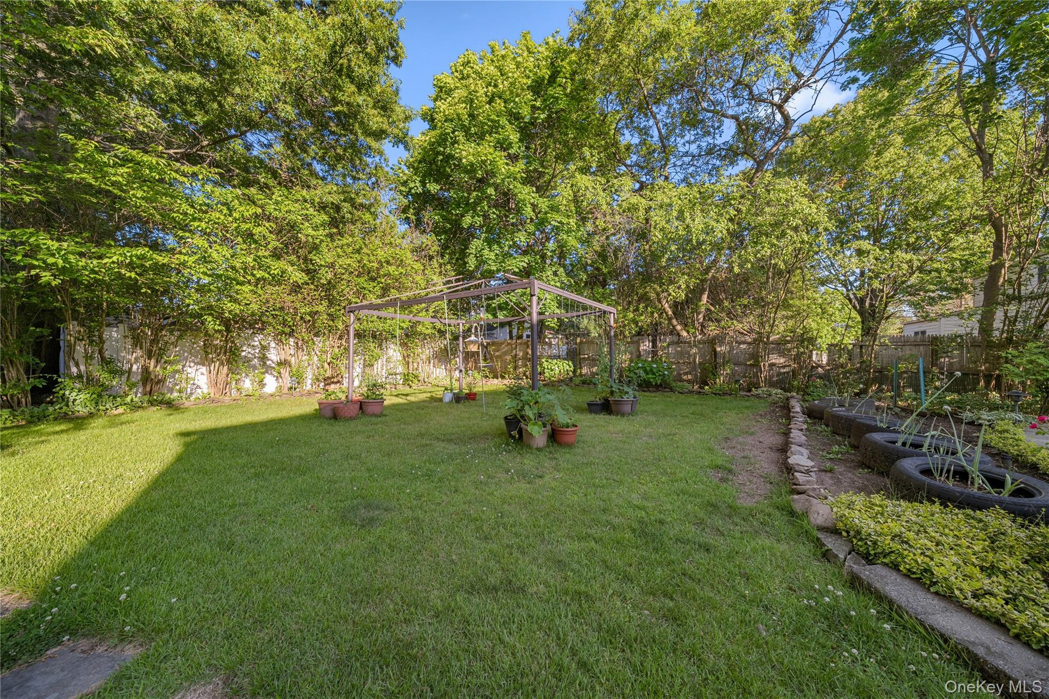 Single Family Jarvin Road  Suffolk County, NY 11776, MLS-1003555-38
