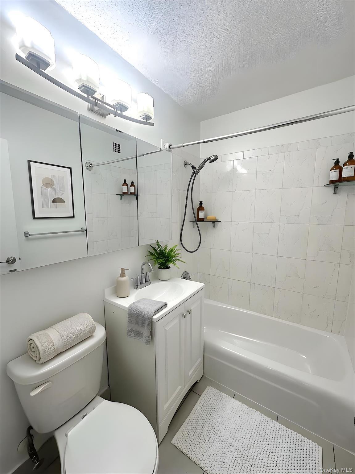 Single Family Douglas  Bronx, NY 10471, MLS-1003589-9