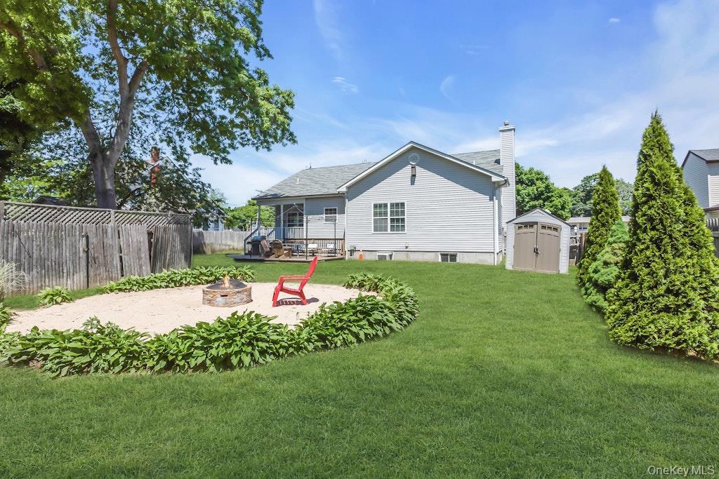 Single Family Lincoln Avenue  Suffolk County, NY 11752, MLS-1003628-25