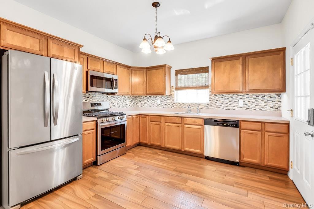 Single Family Lincoln Avenue  Suffolk County, NY 11752, MLS-1003628-6