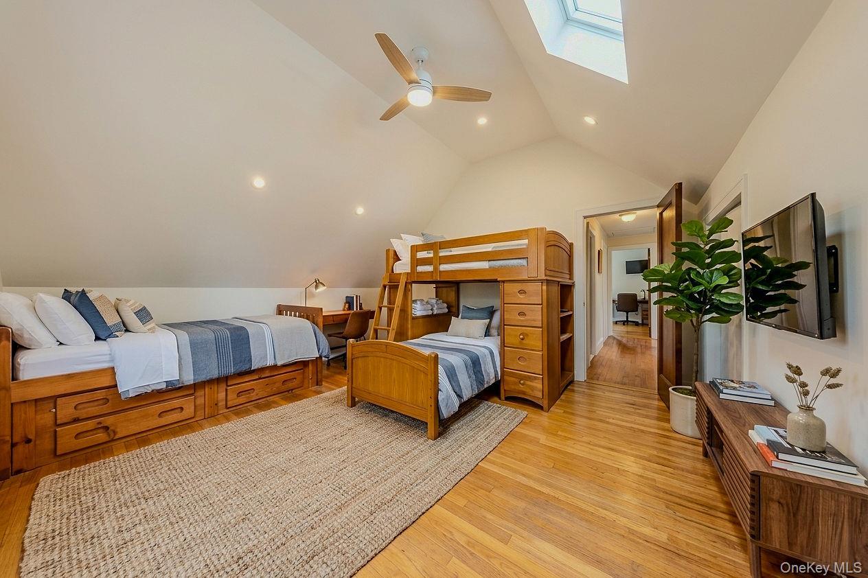 Single Family Miles Bronx, NY 10465, MLS-1003681-13
