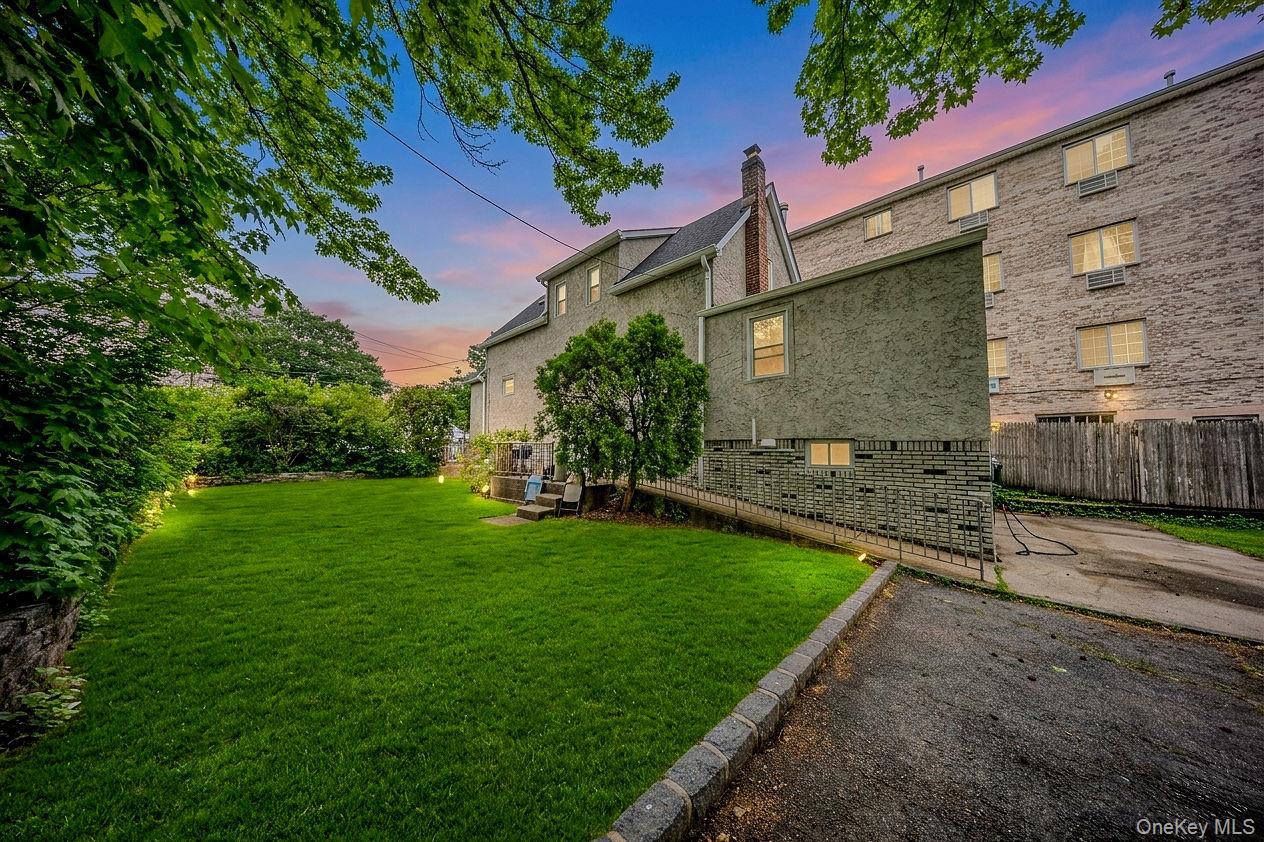 Single Family Miles Bronx, NY 10465, MLS-1003681-17