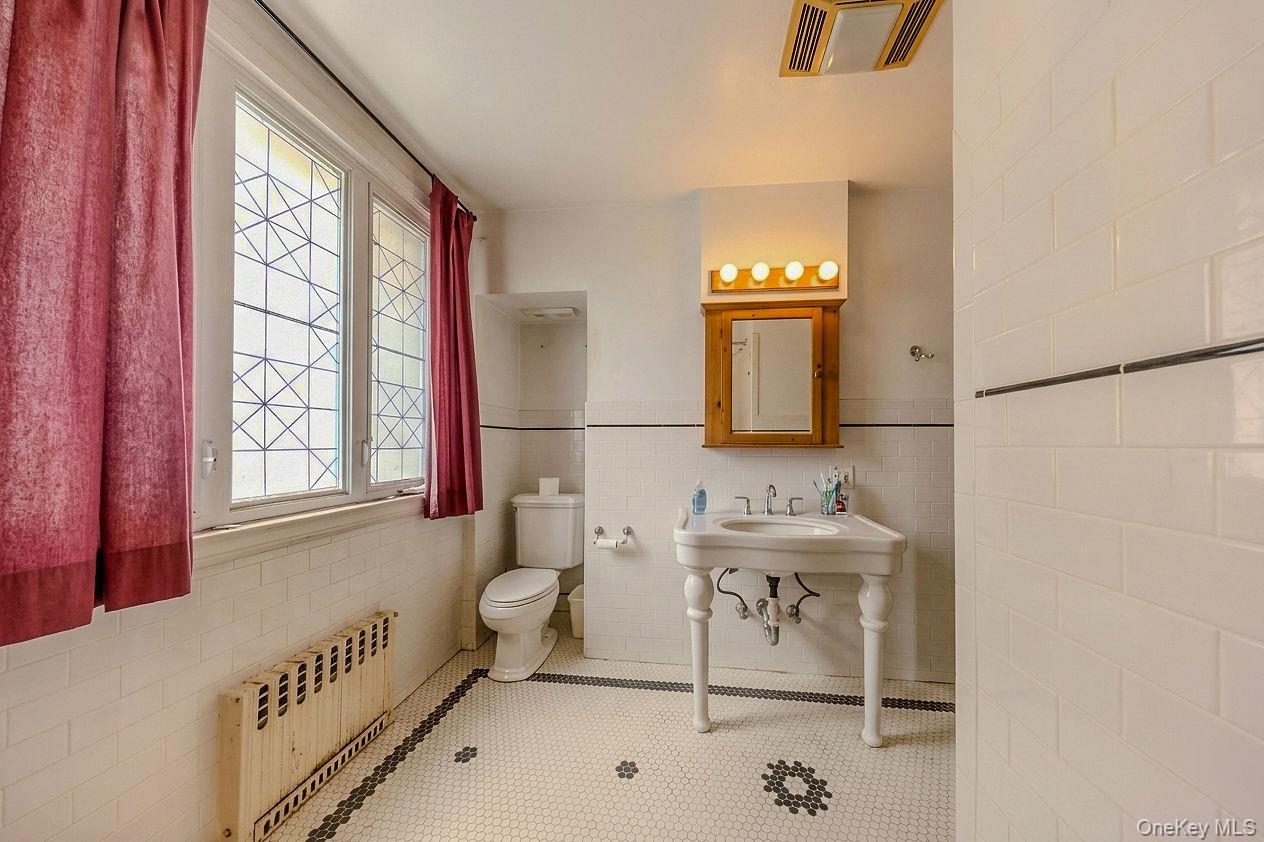 Single Family Miles Bronx, NY 10465, MLS-1003681-22