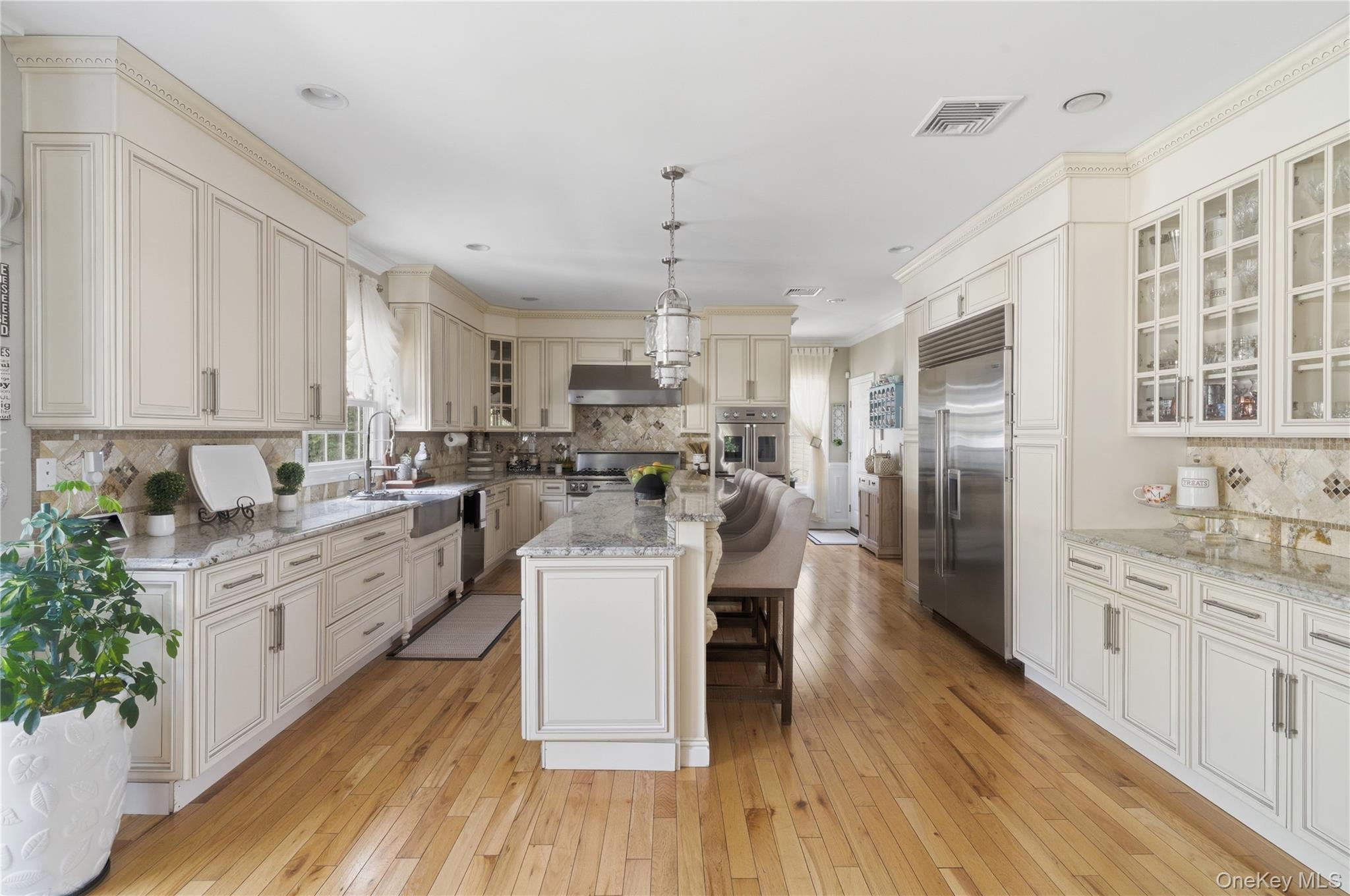 Single Family Davison Place  Nassau County, NY 11570, MLS-1003709-17