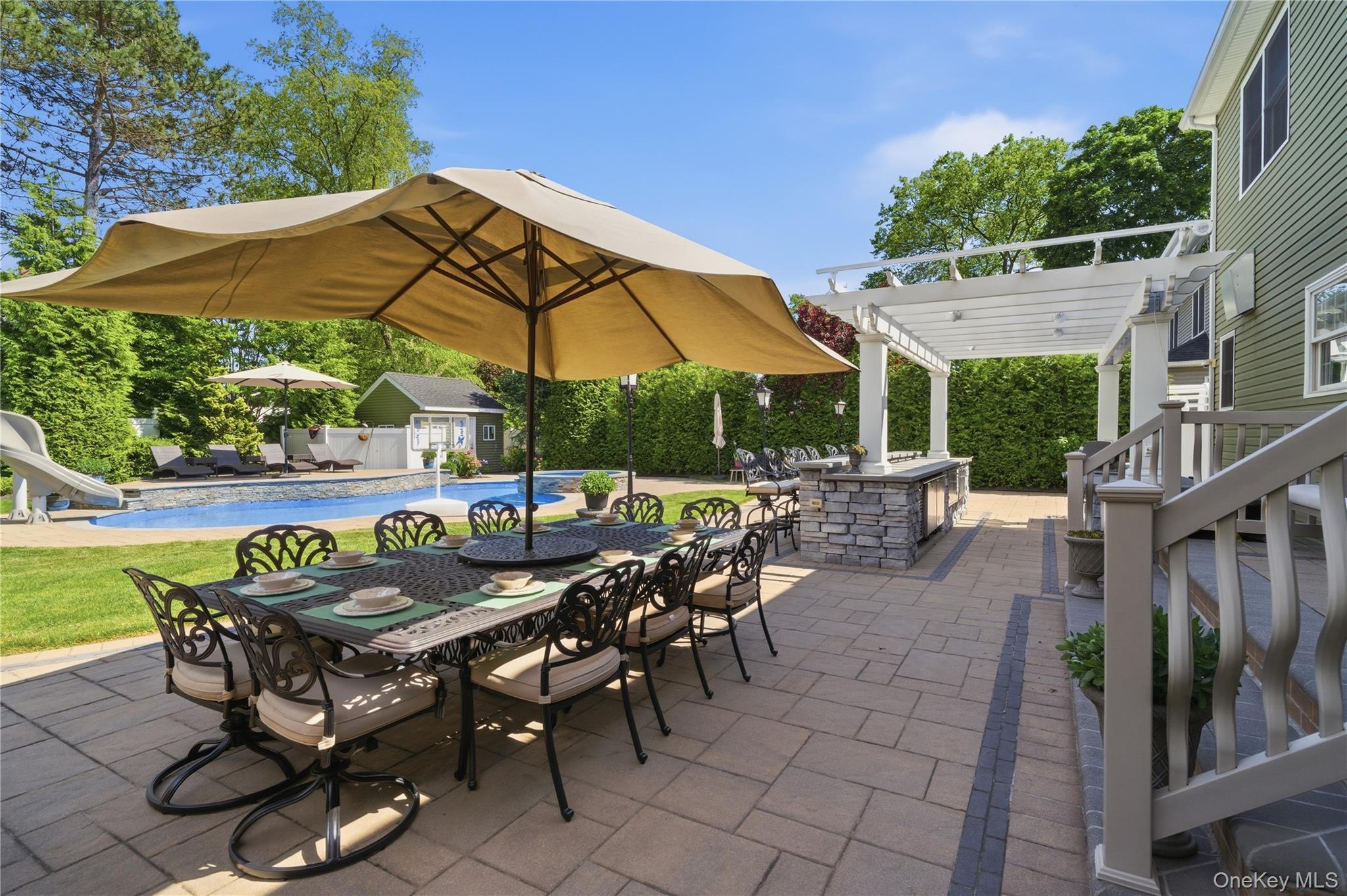 Single Family Davison Place  Nassau County, NY 11570, MLS-1003709-34