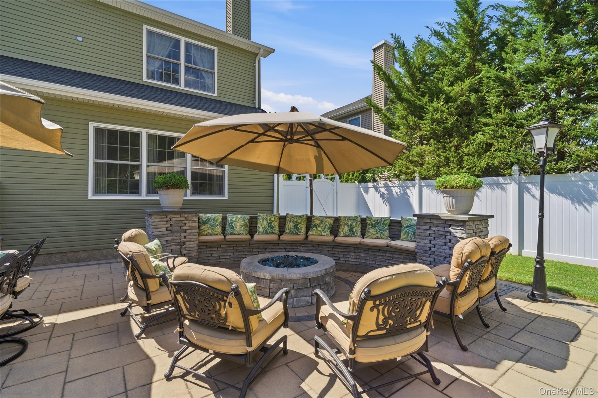Single Family Davison Place  Nassau County, NY 11570, MLS-1003709-35