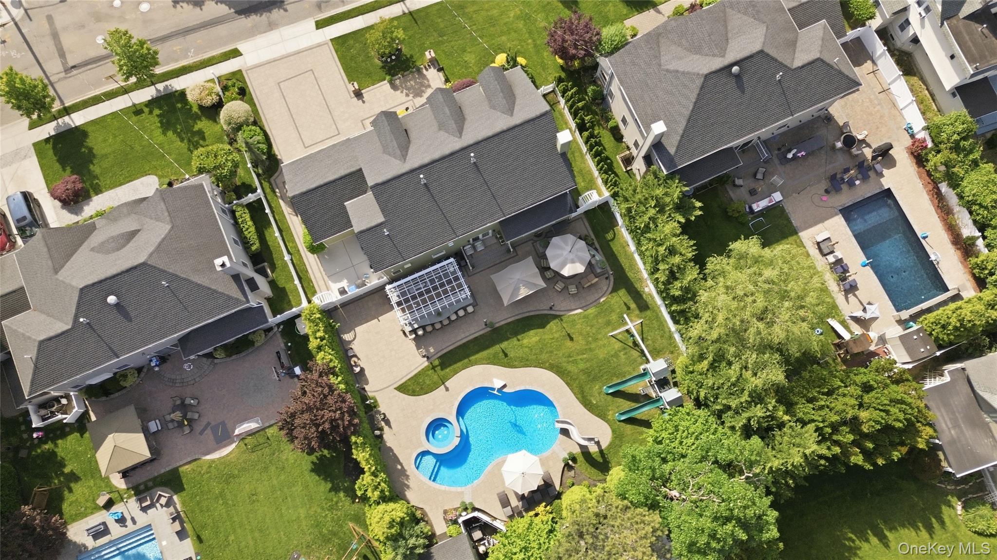 Single Family Davison Place  Nassau County, NY 11570, MLS-1003709-43