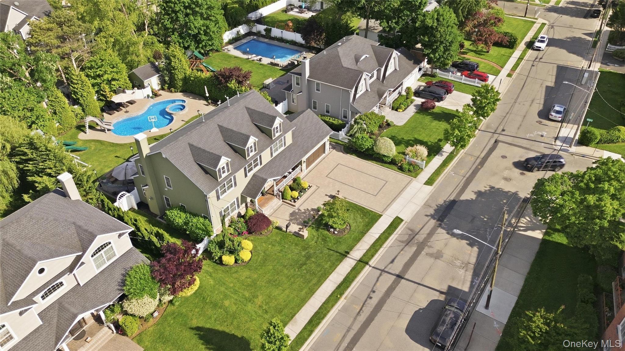 Single Family Davison Place  Nassau County, NY 11570, MLS-1003709-45
