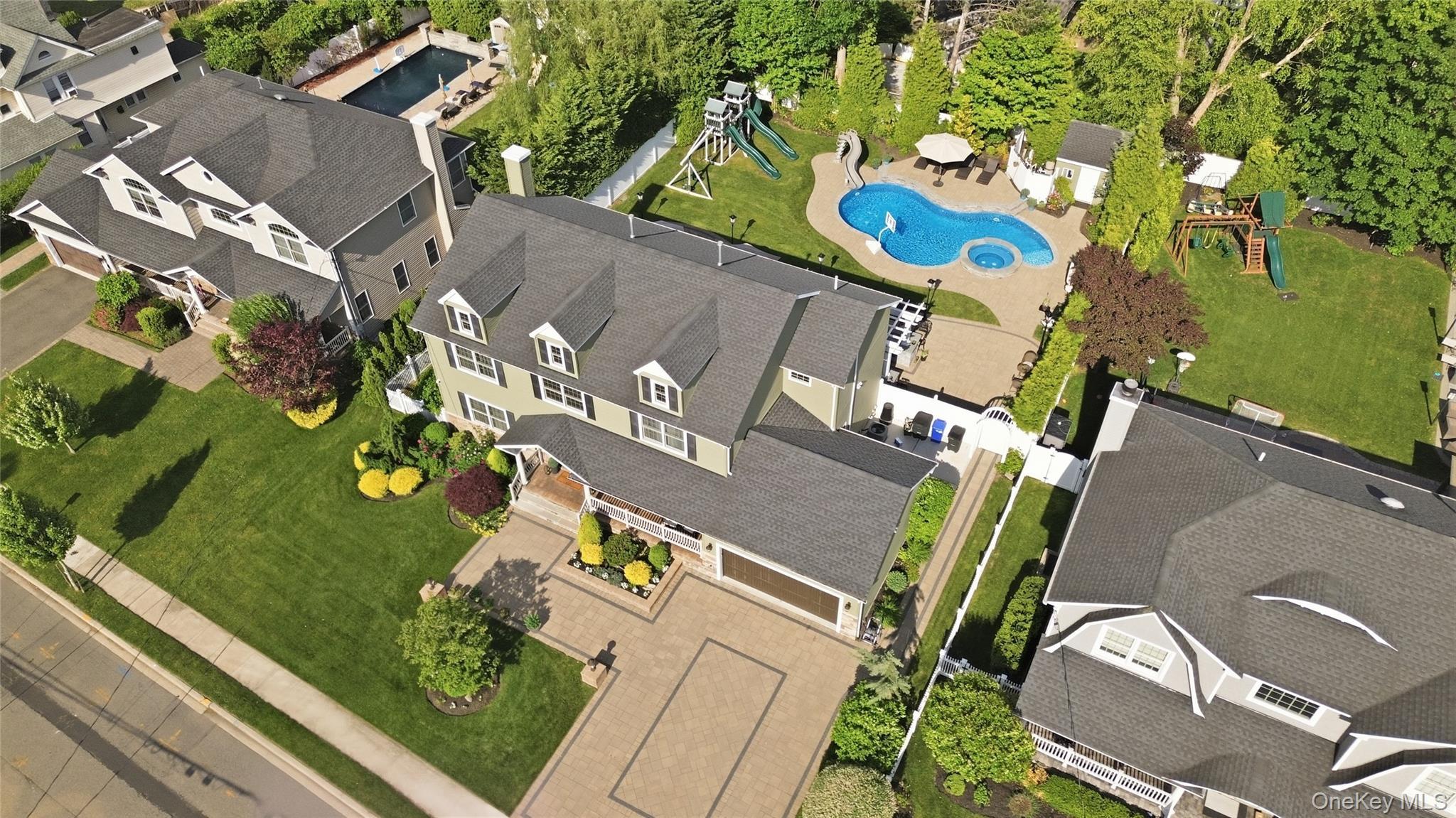Single Family Davison Place  Nassau County, NY 11570, MLS-1003709-6