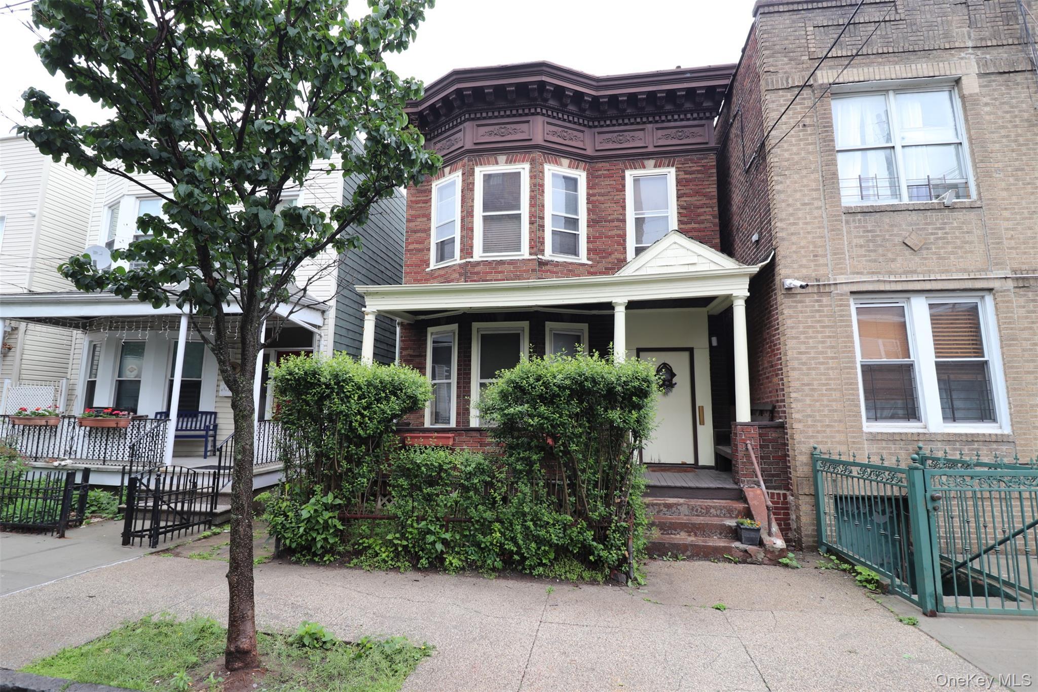 Single Family Holland  Bronx, NY 10462, MLS-1003740-2