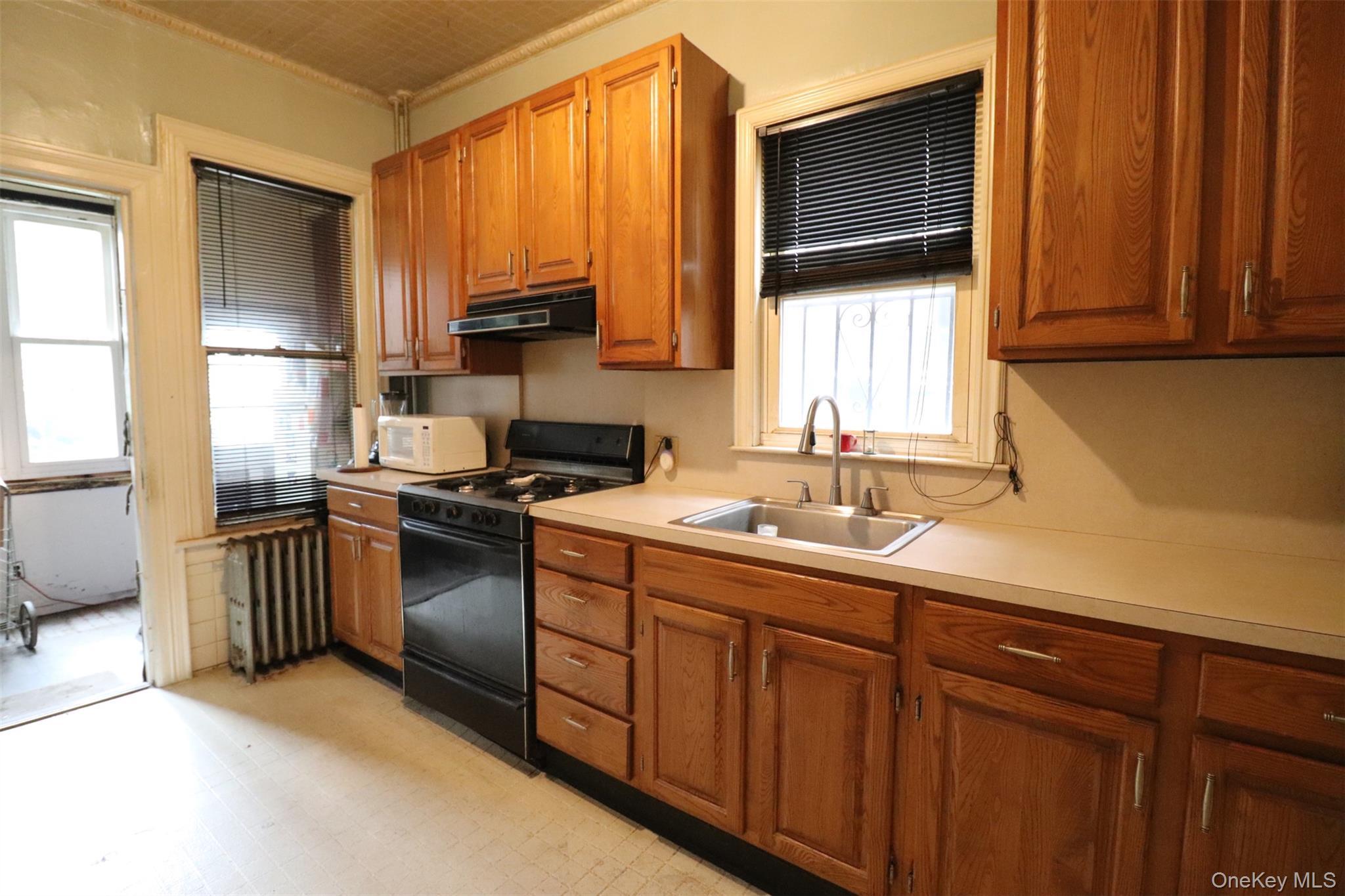 Single Family Holland  Bronx, NY 10462, MLS-1003740-7