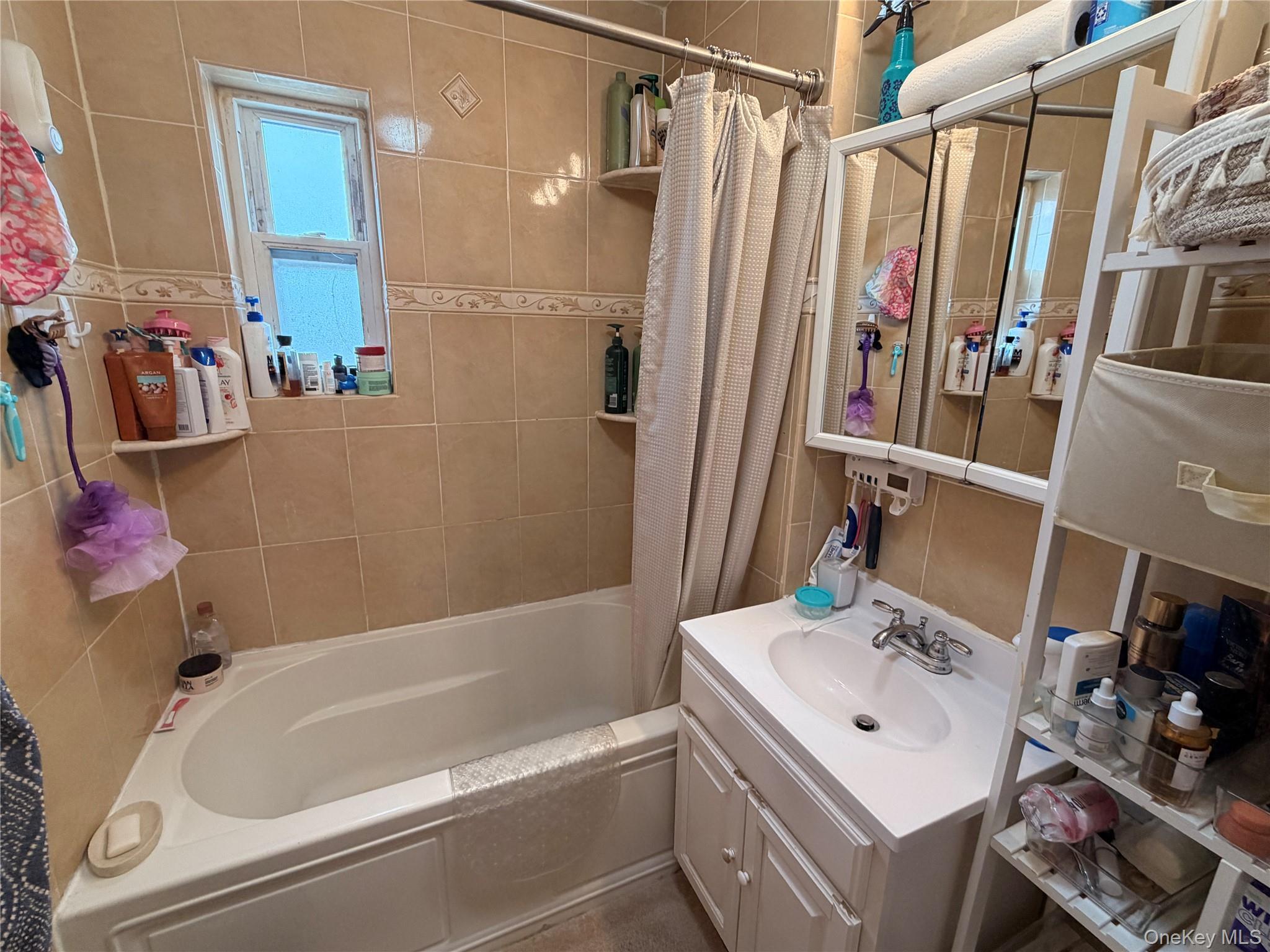 Single Family Balcom Bronx, NY 10465, MLS-1003750-13