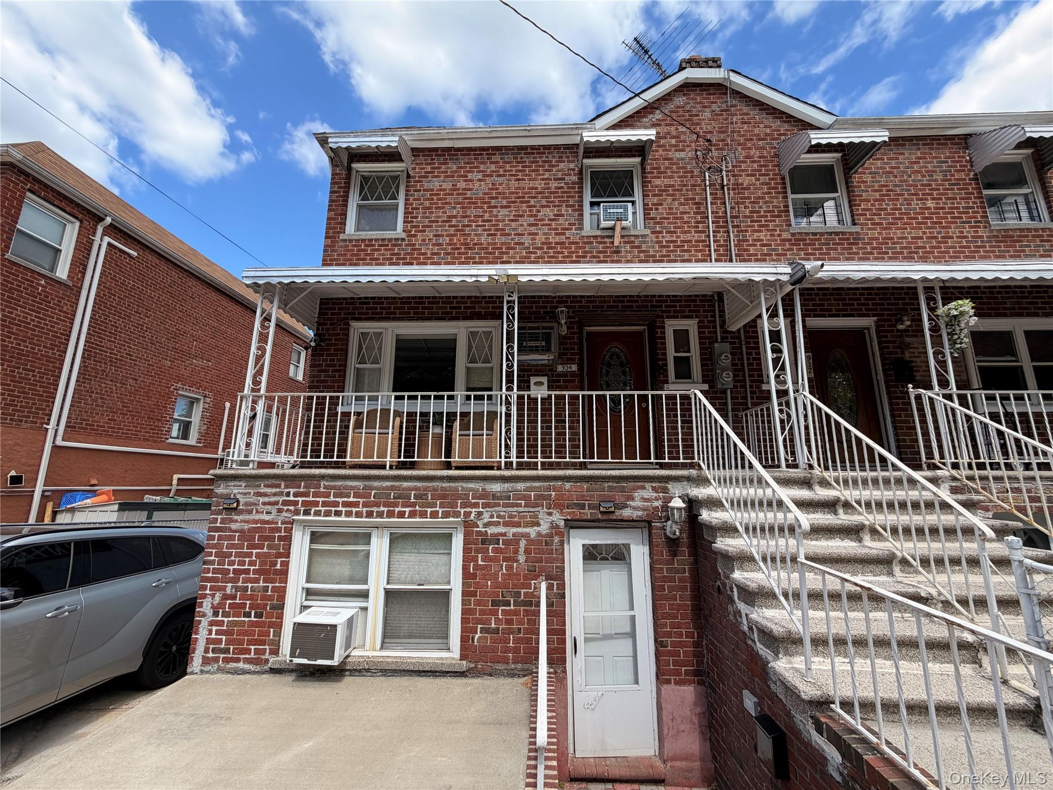 Single Family Balcom Bronx, NY 10465, MLS-1003750-3