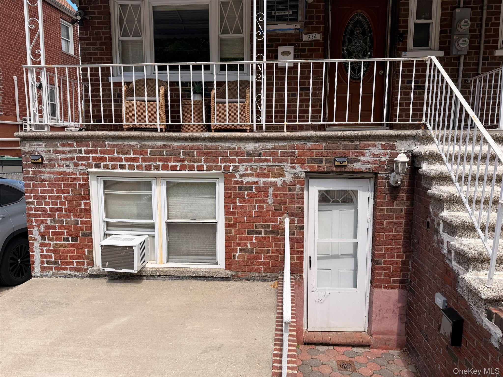 Single Family Balcom Bronx, NY 10465, MLS-1003750-4