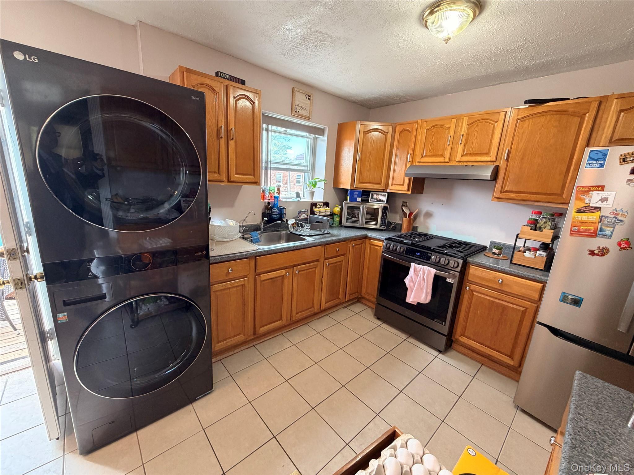 Single Family Balcom Bronx, NY 10465, MLS-1003750-9
