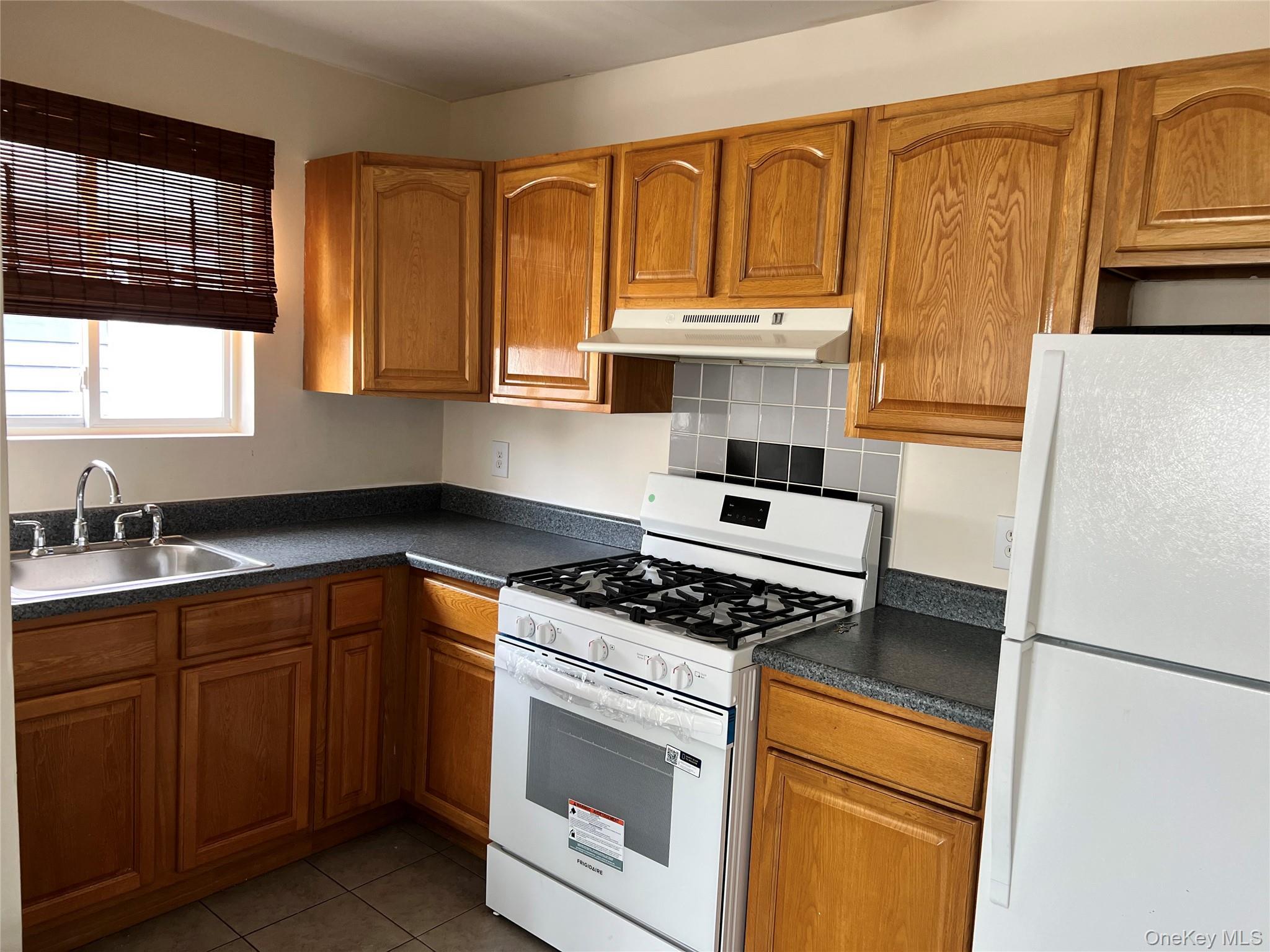 Apartment Beach 36th Street  Queens, NY 11691, MLS-1003777-5