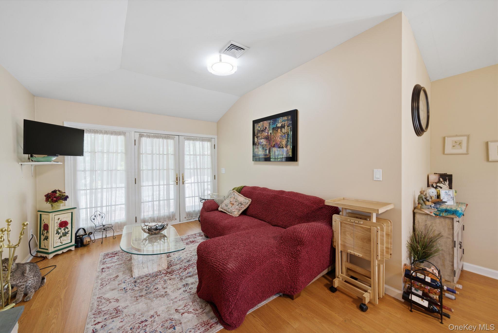 Single Family Coe Place  Suffolk County, NY 11746, MLS-1003811-14