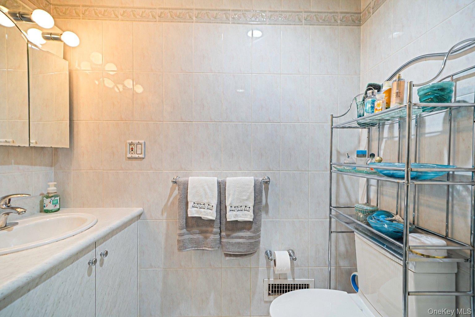 Single Family Coe Place  Suffolk County, NY 11746, MLS-1003811-27
