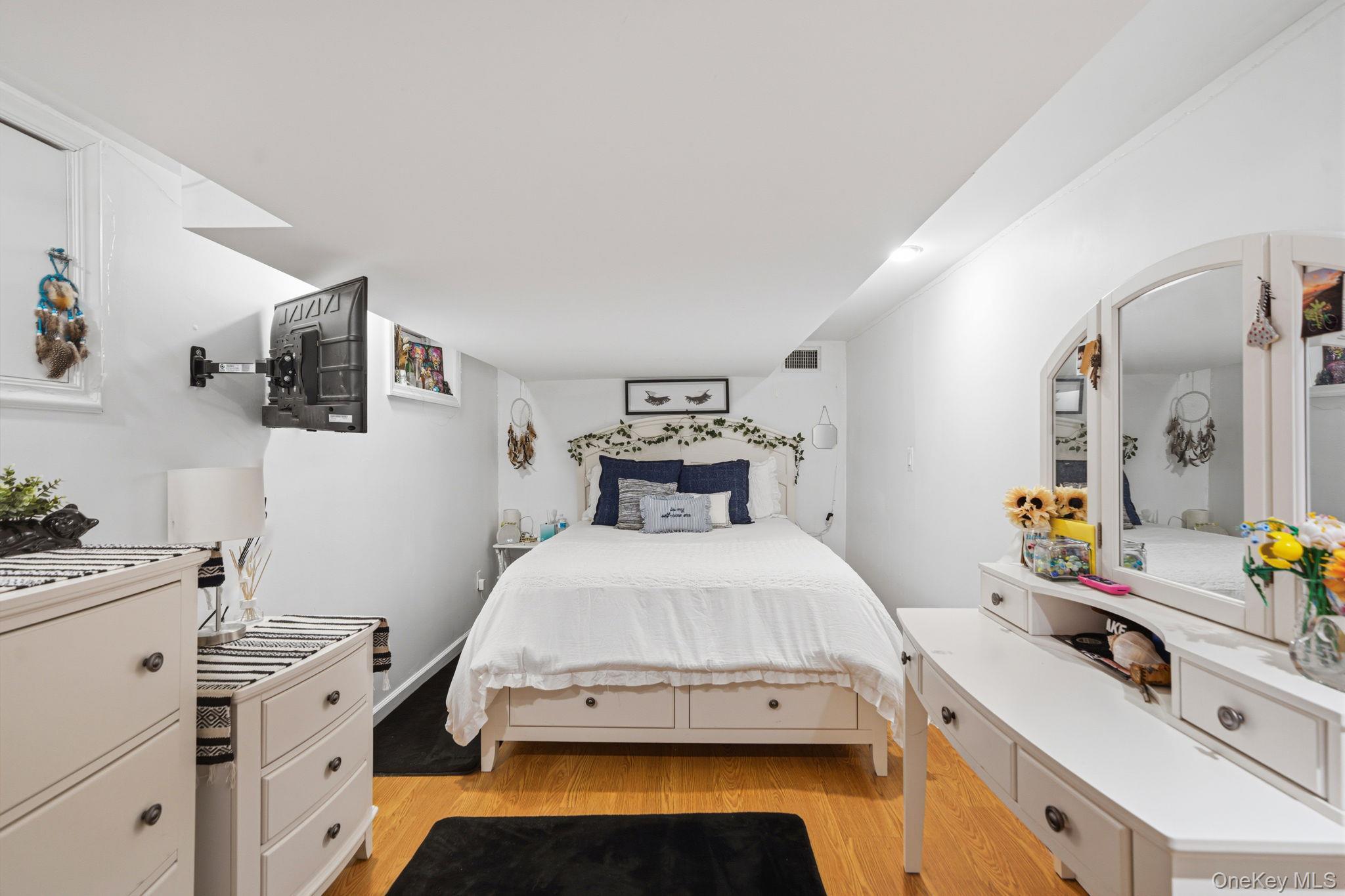 Single Family Coe Place  Suffolk County, NY 11746, MLS-1003811-32