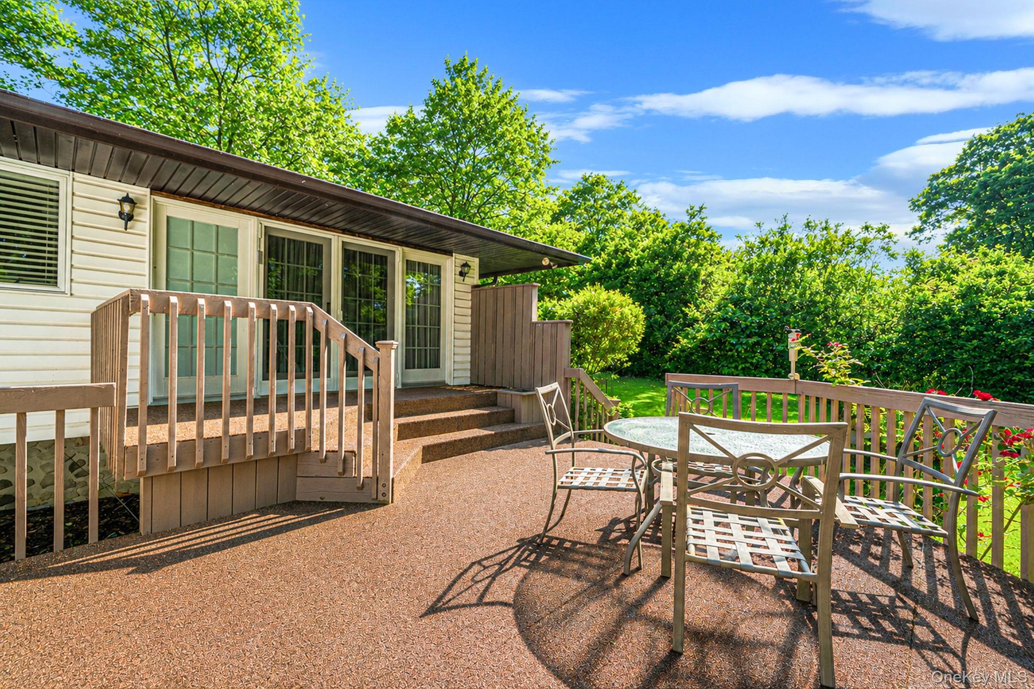 Single Family Coe Place  Suffolk County, NY 11746, MLS-1003811-4