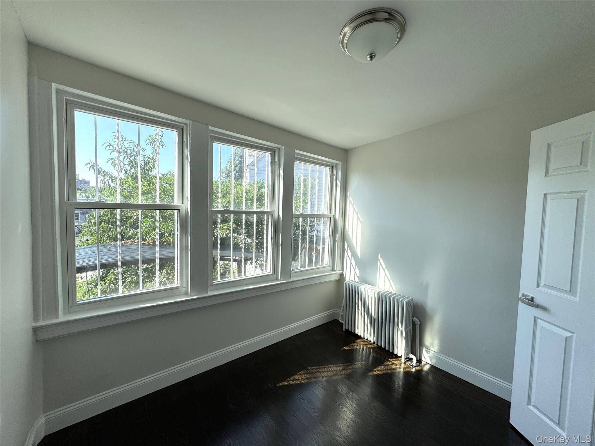 Single Family Bayside Avenue Queens, NY 11354, MLS-1003832-10