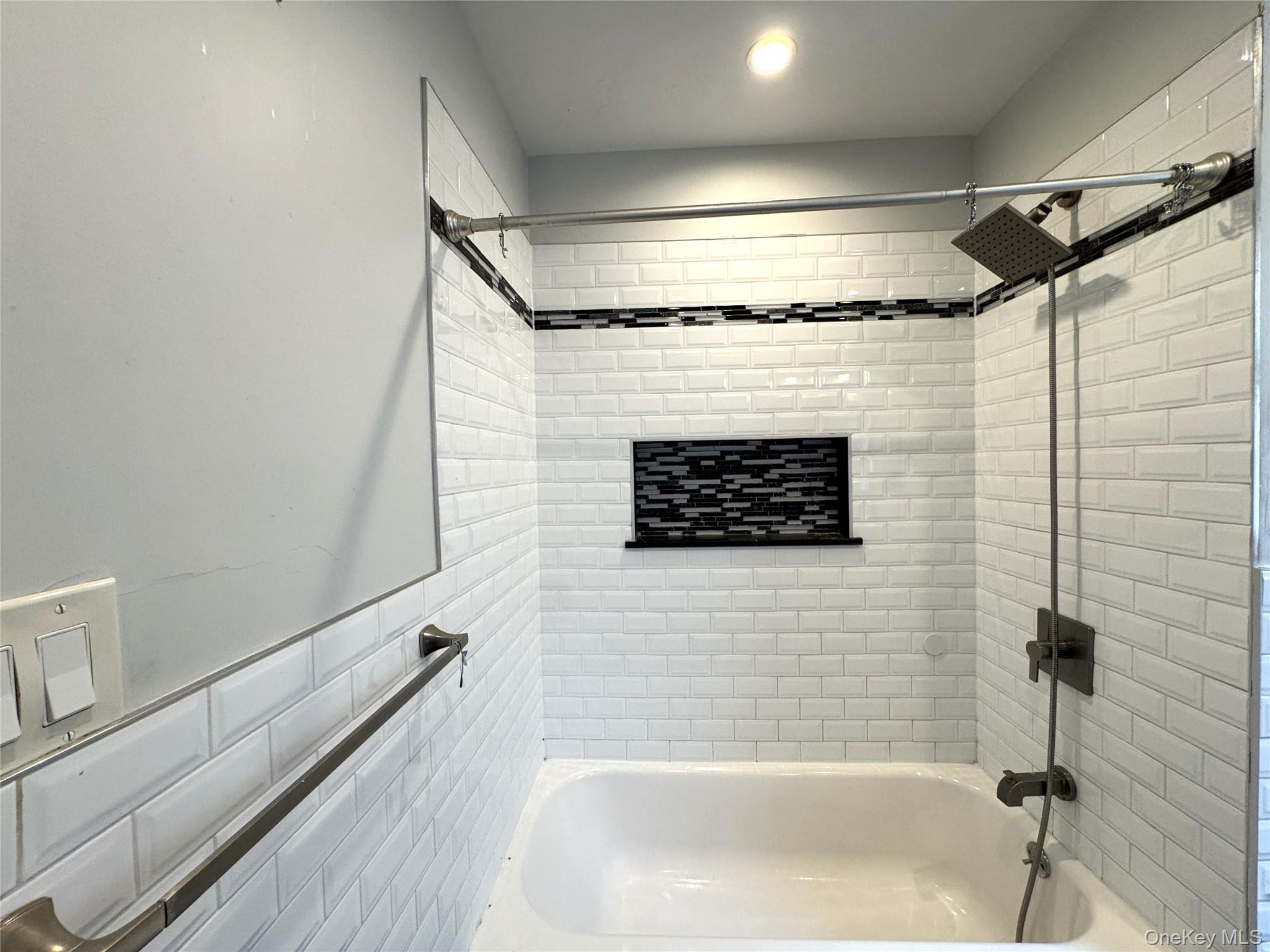 Single Family Bayside Avenue Queens, NY 11354, MLS-1003832-12