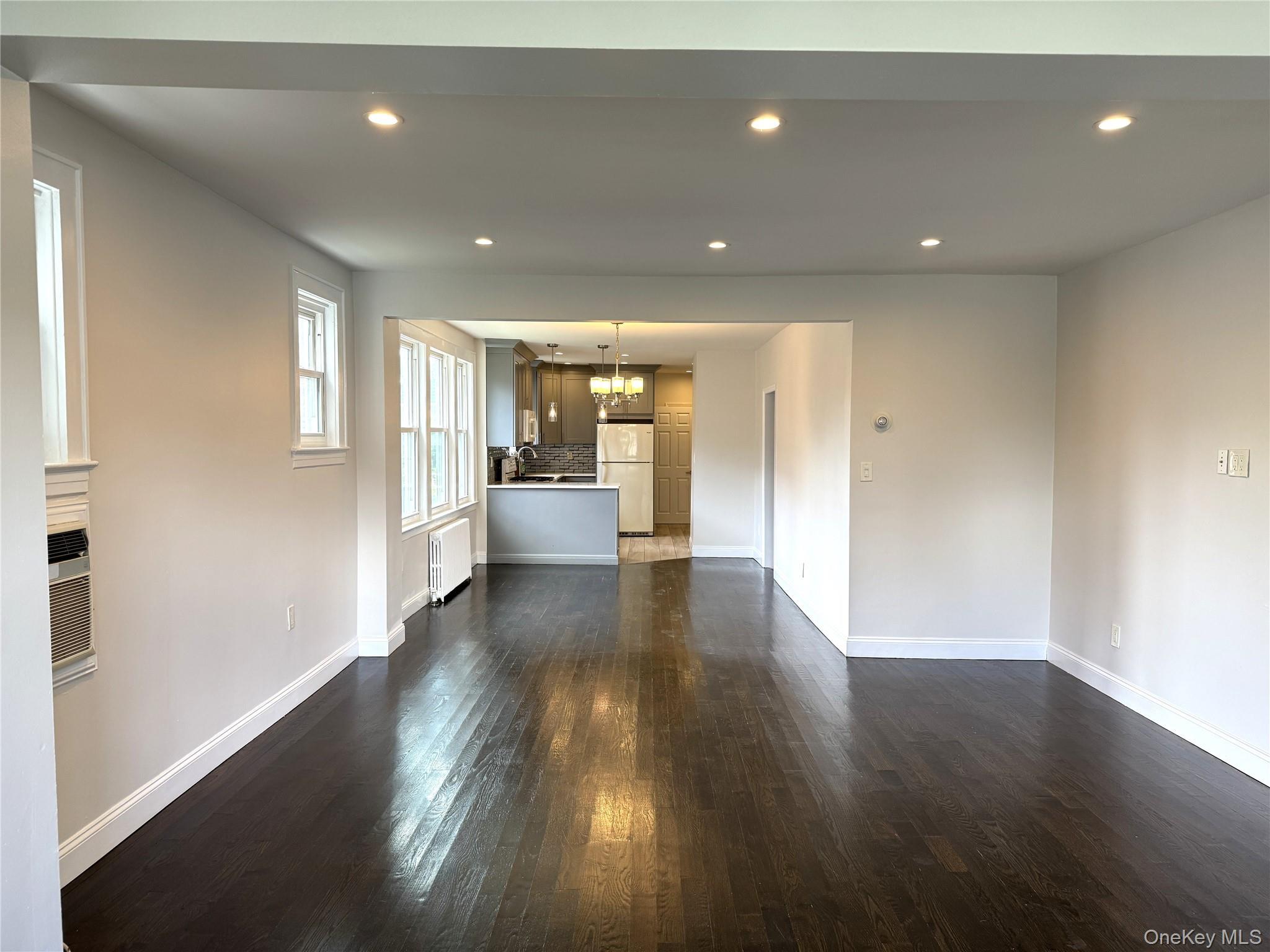 Single Family Bayside Avenue Queens, NY 11354, MLS-1003832-2