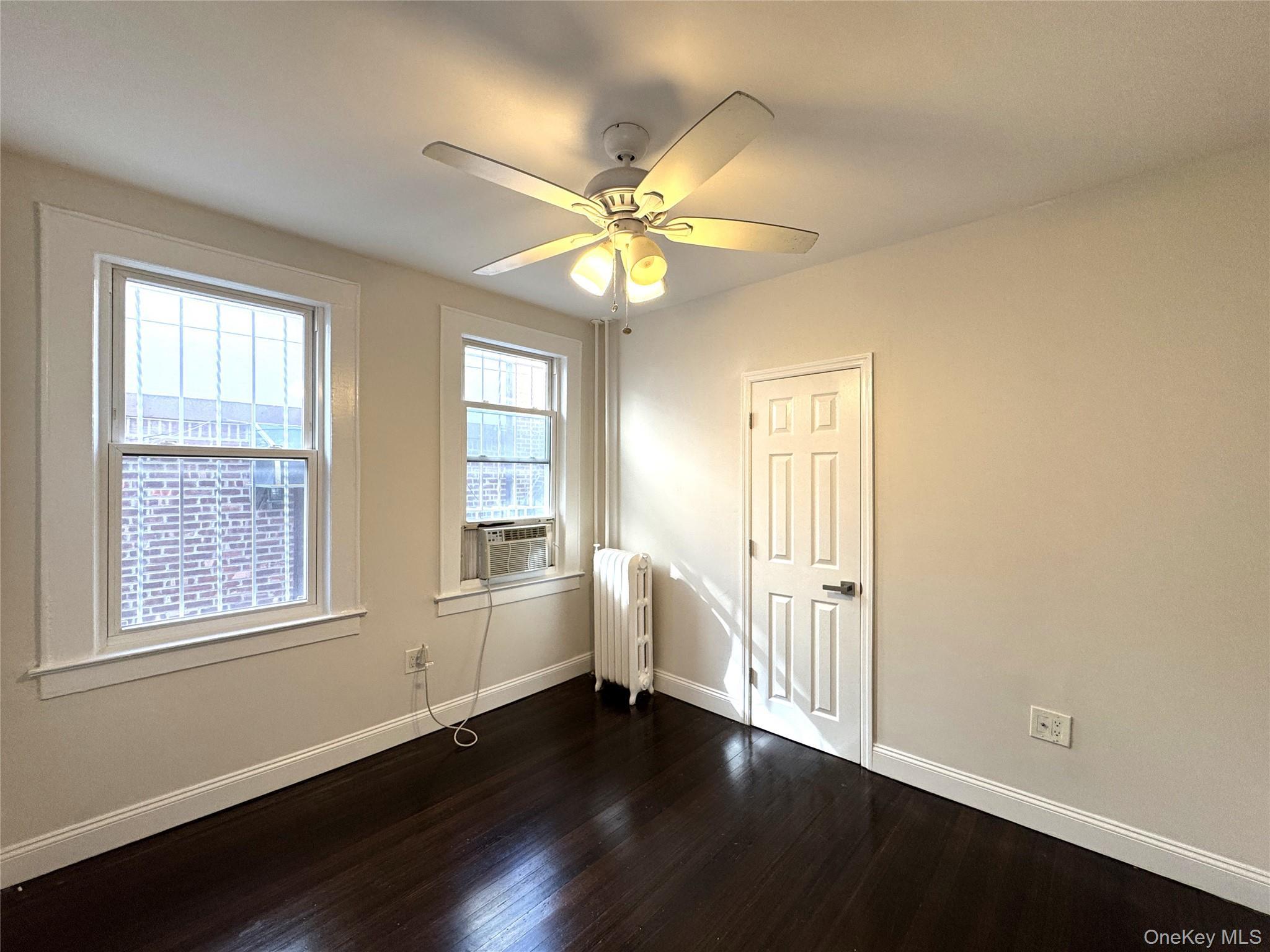 Single Family Bayside Avenue Queens, NY 11354, MLS-1003832-21