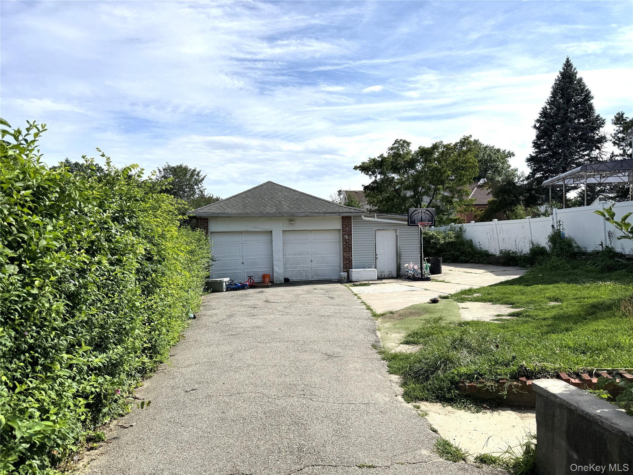 Single Family Bayside Avenue Queens, NY 11354, MLS-1003832-44