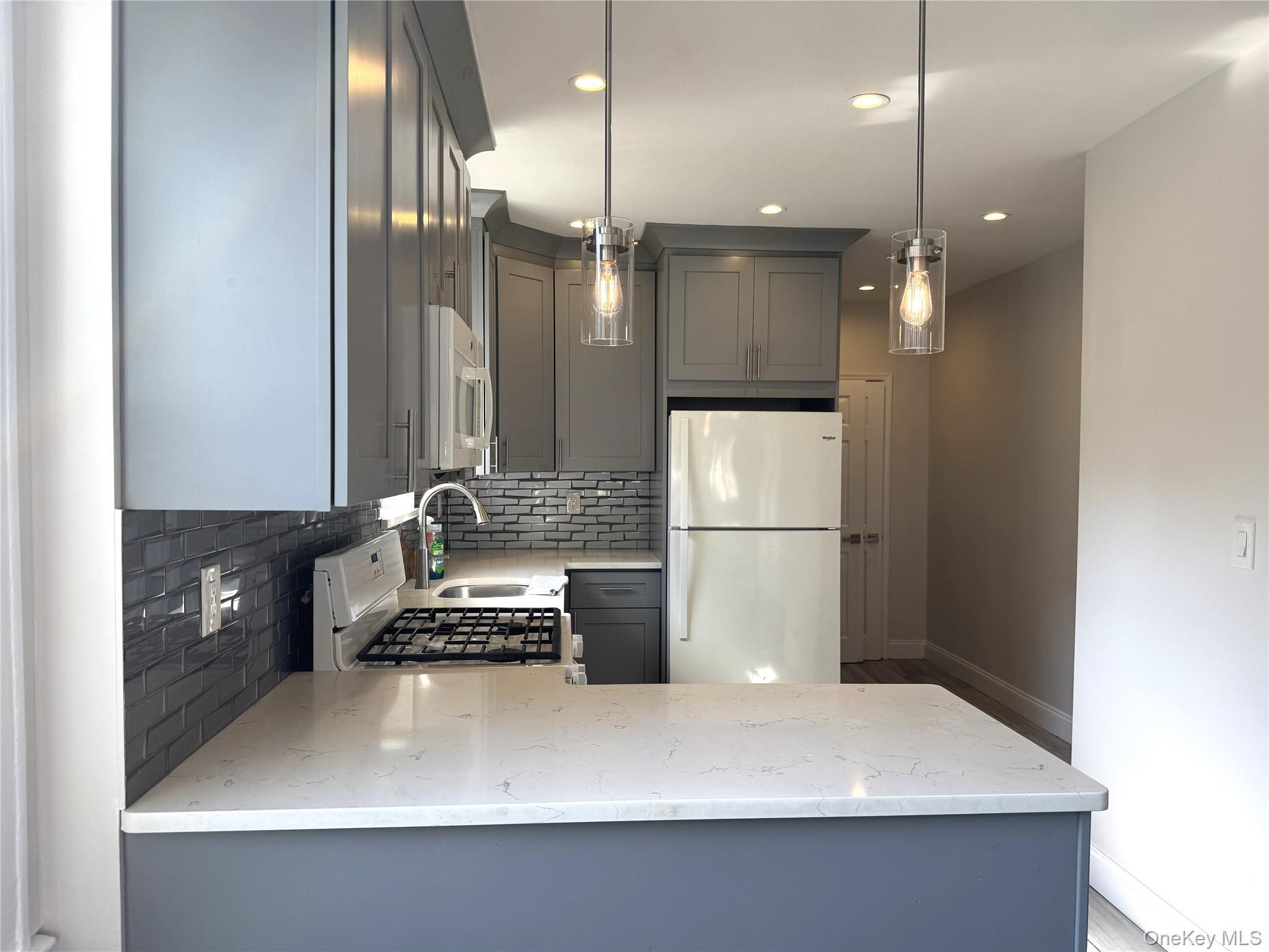 Single Family Bayside Avenue Queens, NY 11354, MLS-1003832-7