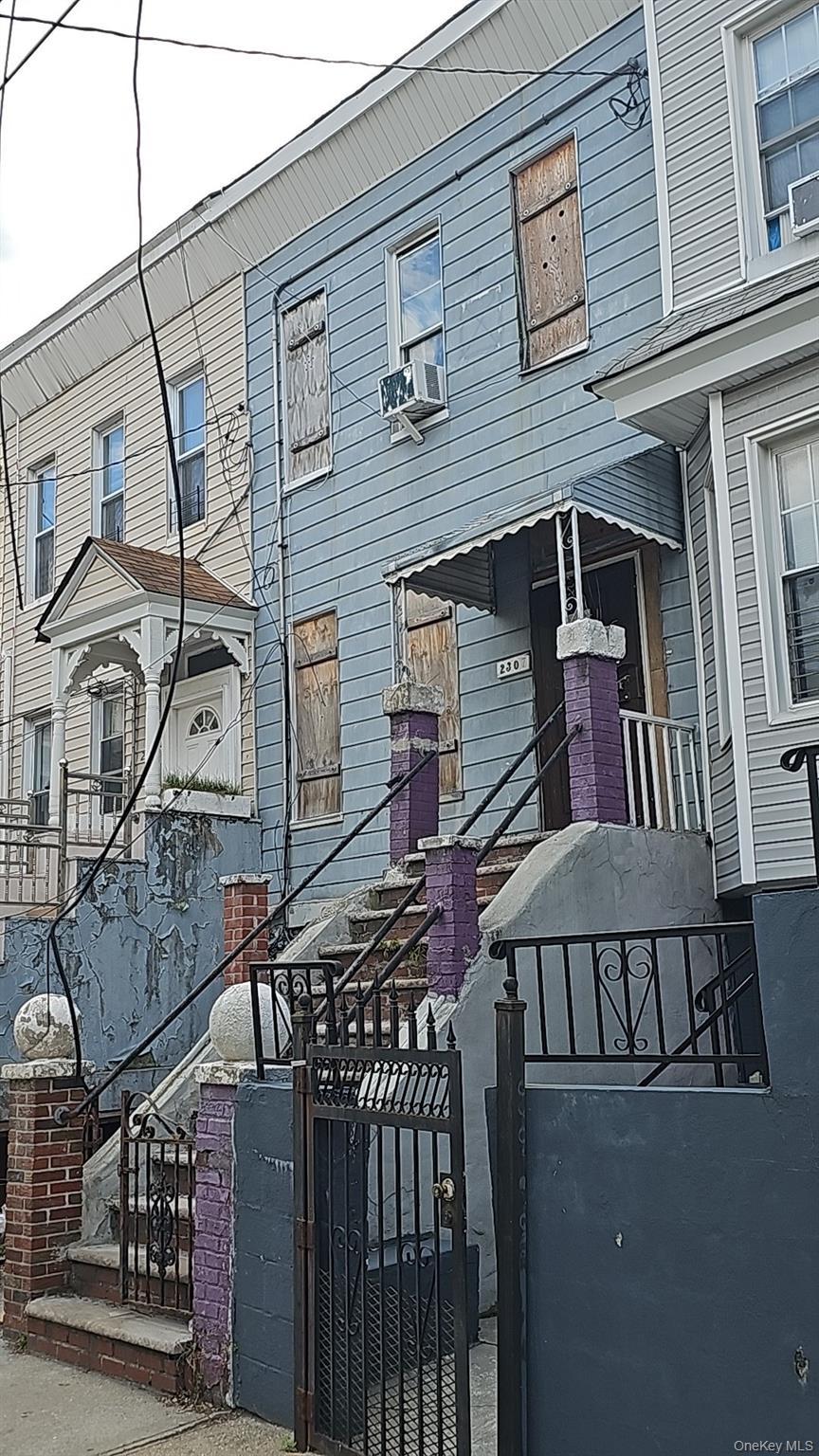 Single Family Cambreleng Bronx, NY 10458, MLS-1003849-3