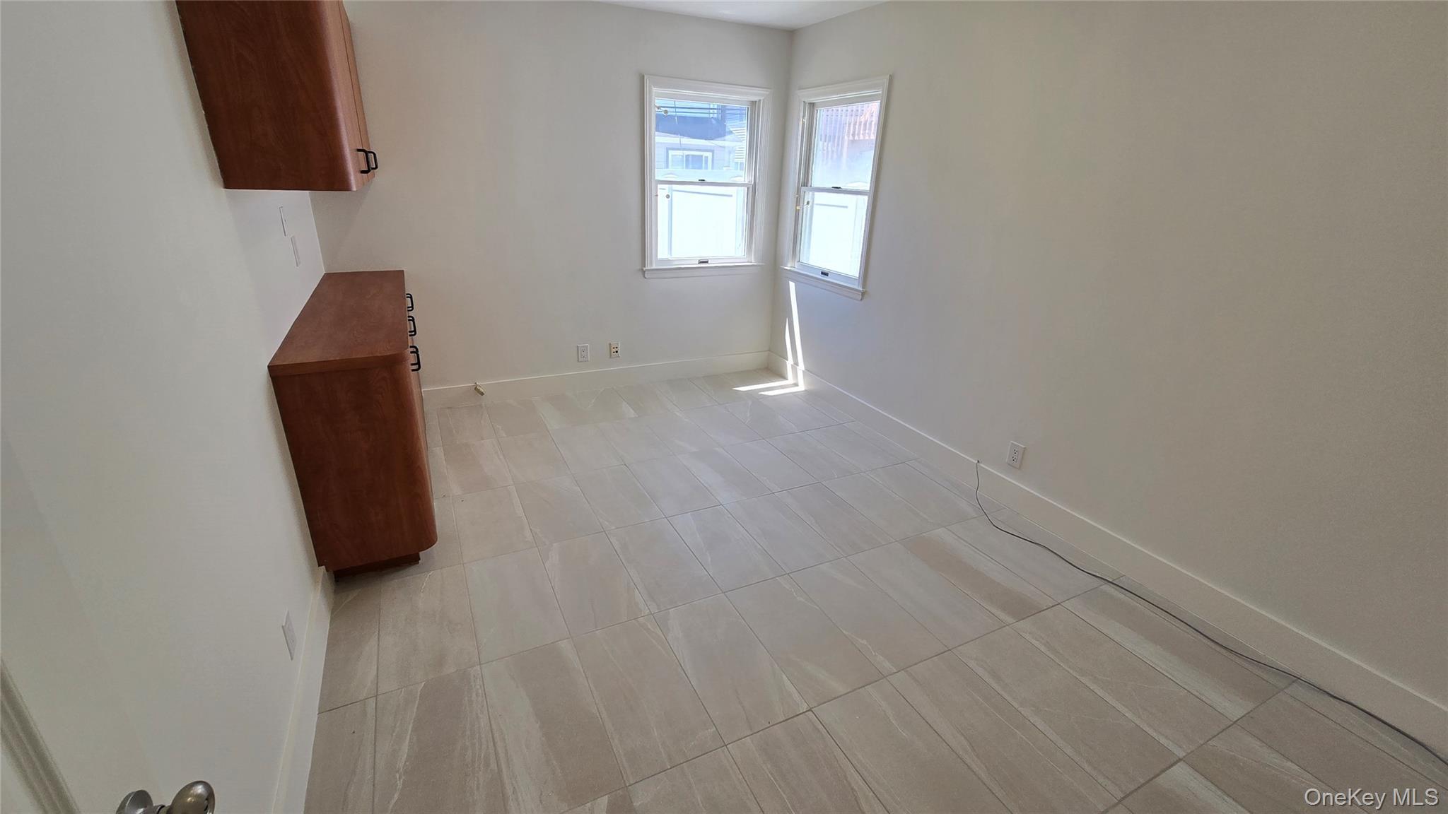Single Family E Park Avenue Nassau County, NY 11561, MLS-1003876-11