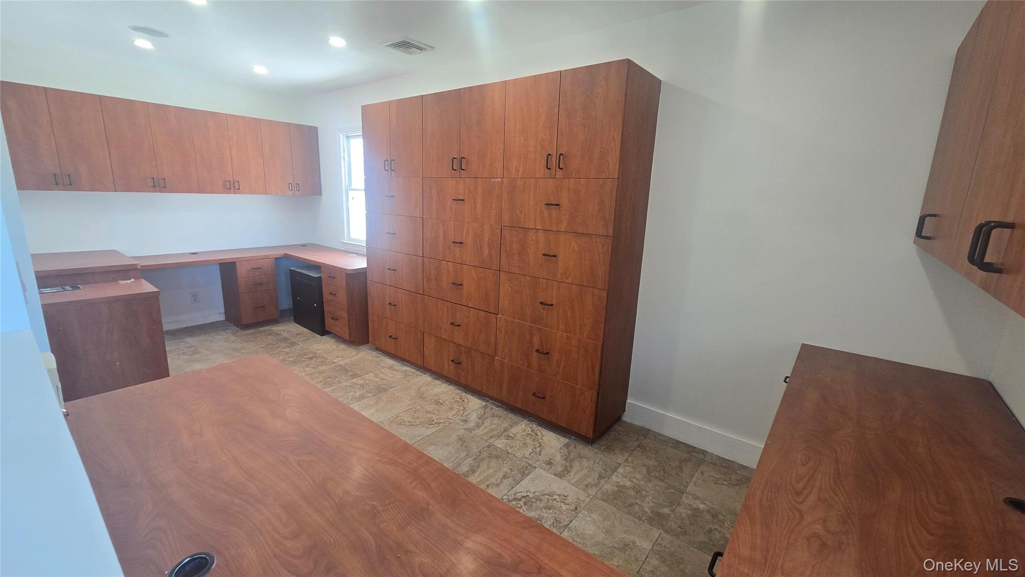 Single Family E Park Avenue Nassau County, NY 11561, MLS-1003876-4