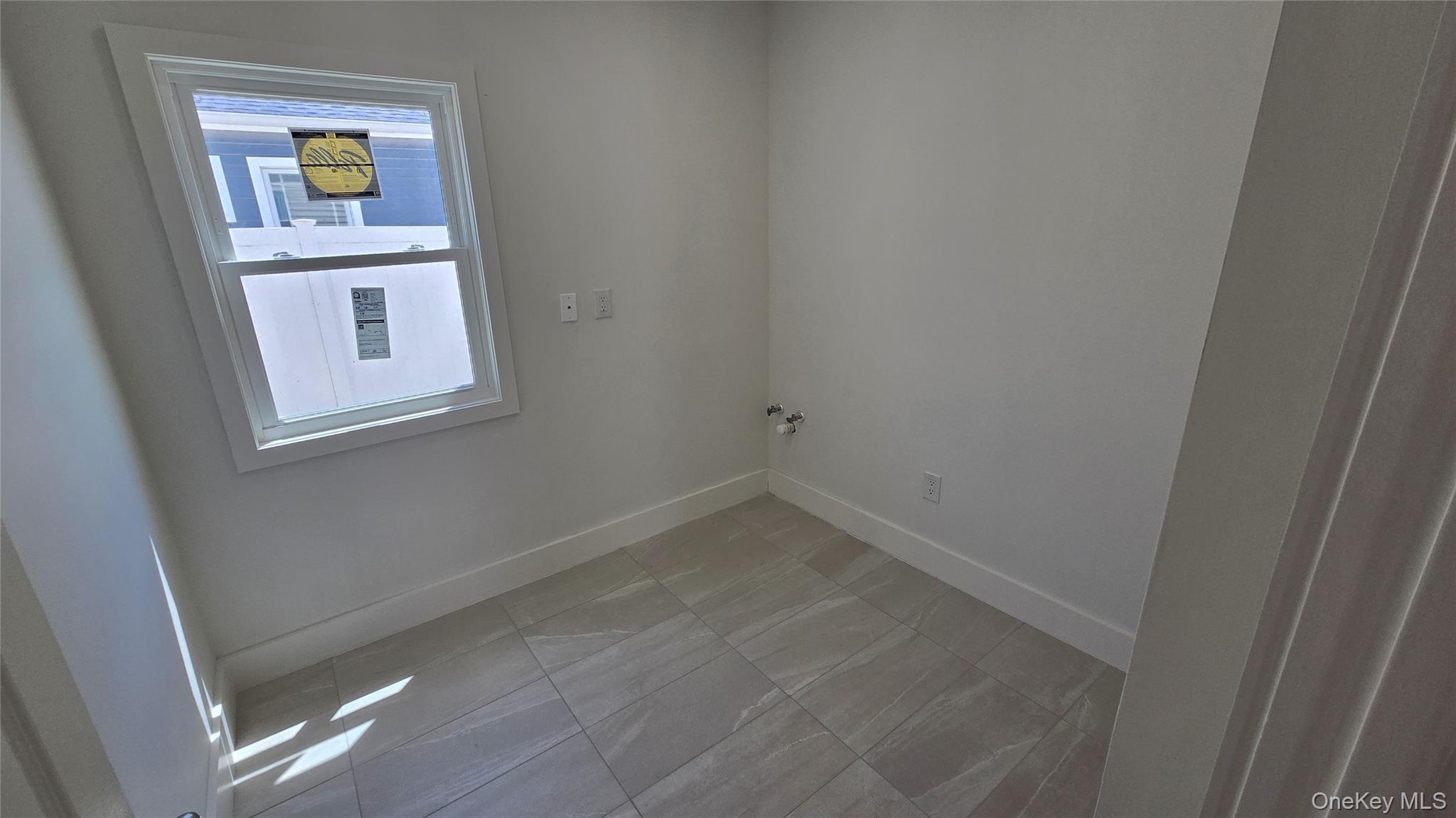 Single Family E Park Avenue Nassau County, NY 11561, MLS-1003876-8