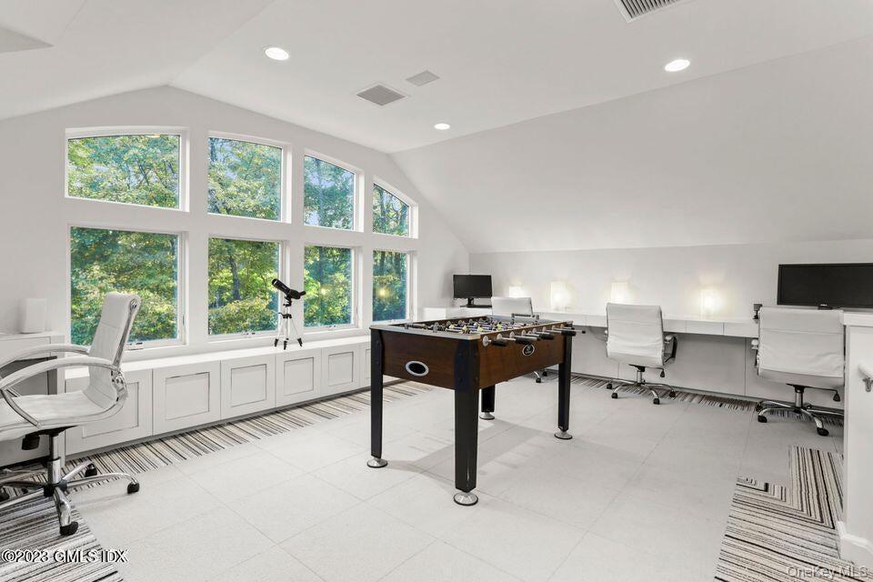 Single Family Round Hill Out Of Area, NY 06830, MLS-1003953-17