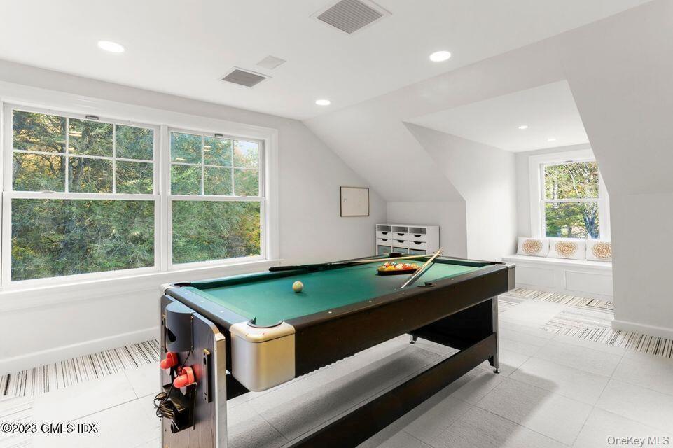 Single Family Round Hill Out Of Area, NY 06830, MLS-1003953-18
