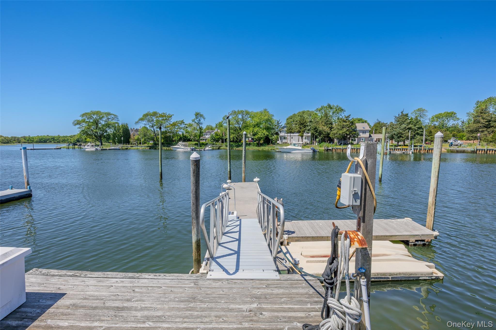 Single Family Beach Road Suffolk County, NY 11901, MLS-1003959-4