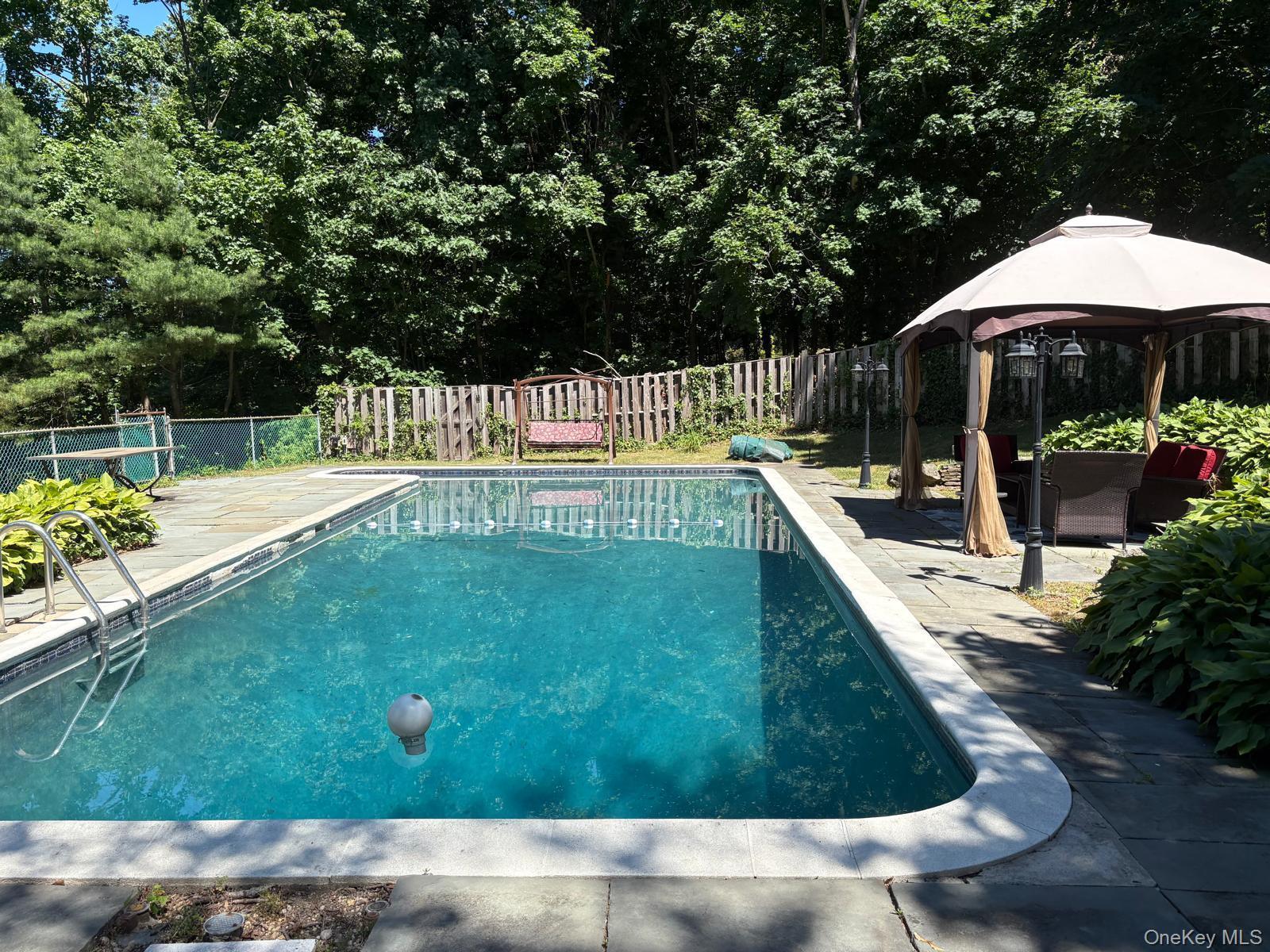 Single Family Tanyard Lane  Suffolk County, NY 11743, MLS-1003962-10