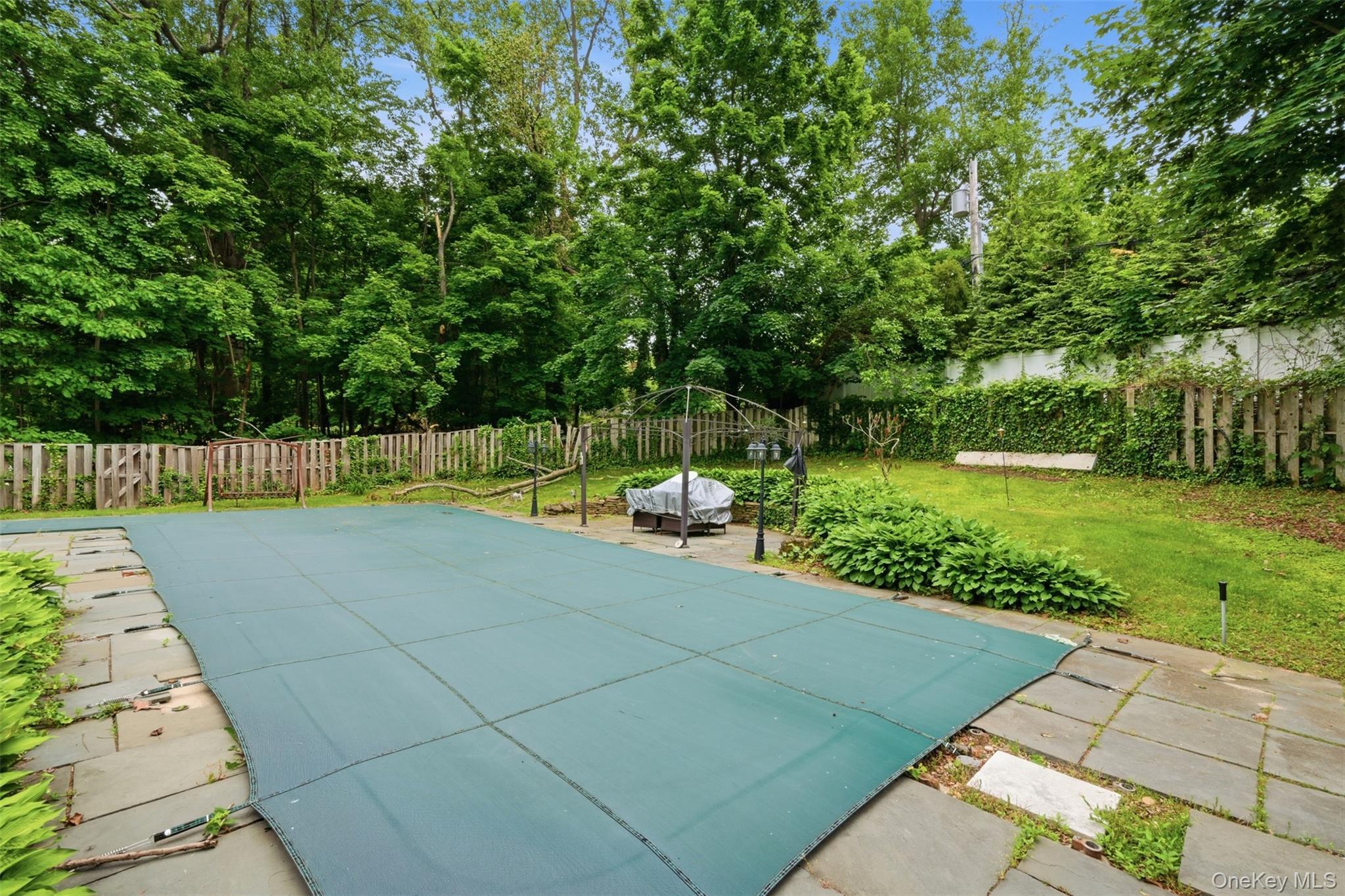 Single Family Tanyard Lane  Suffolk County, NY 11743, MLS-1003962-11