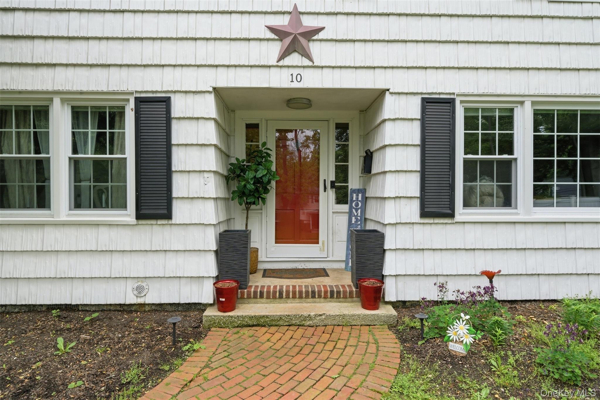 Single Family Tanyard Lane  Suffolk County, NY 11743, MLS-1003962-15